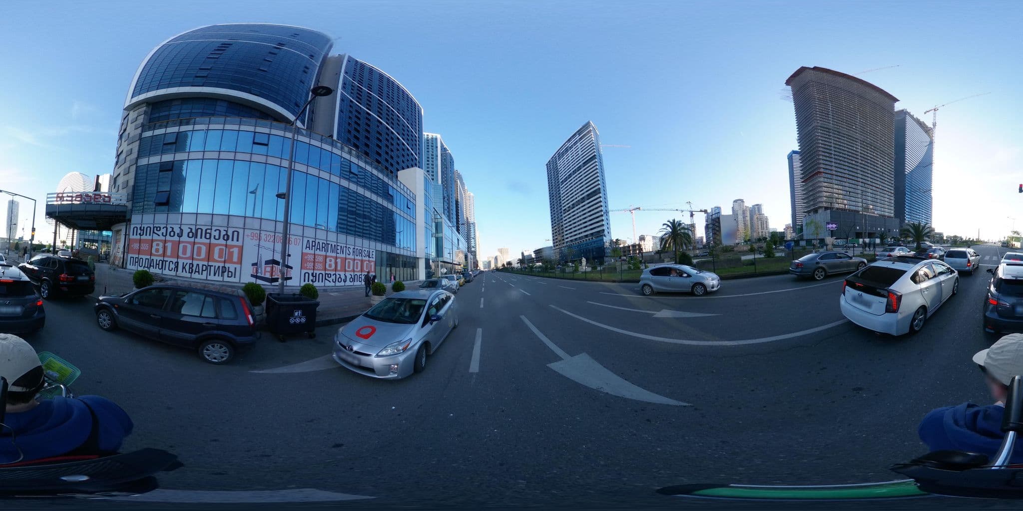 Street view near Billionaire, Batumi — © emptychild (CC BY-SA · Mapillary)
