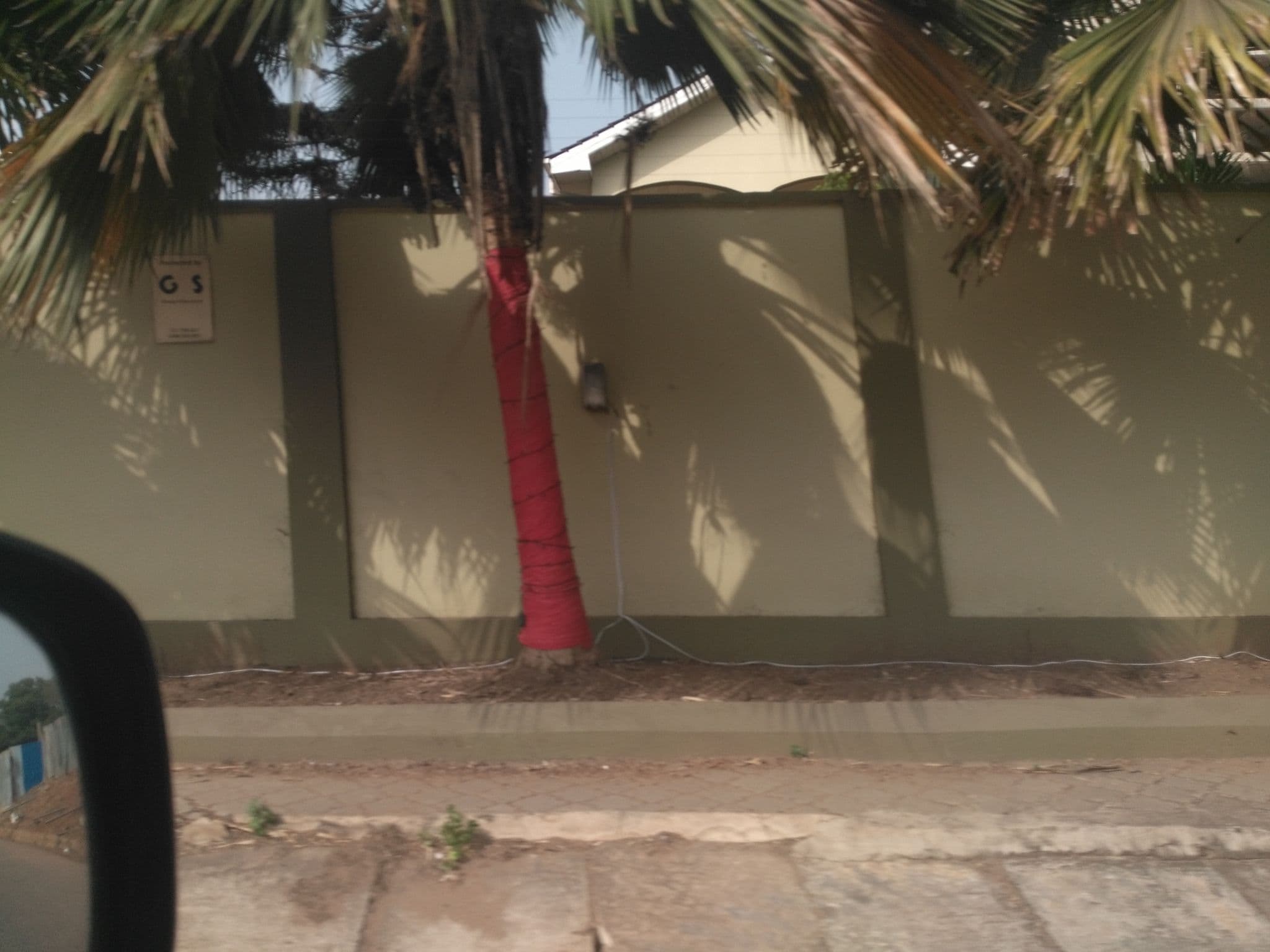 Street view near Hotel Georgia Limited, Osu — © ralebipim (CC BY-SA · Mapillary)