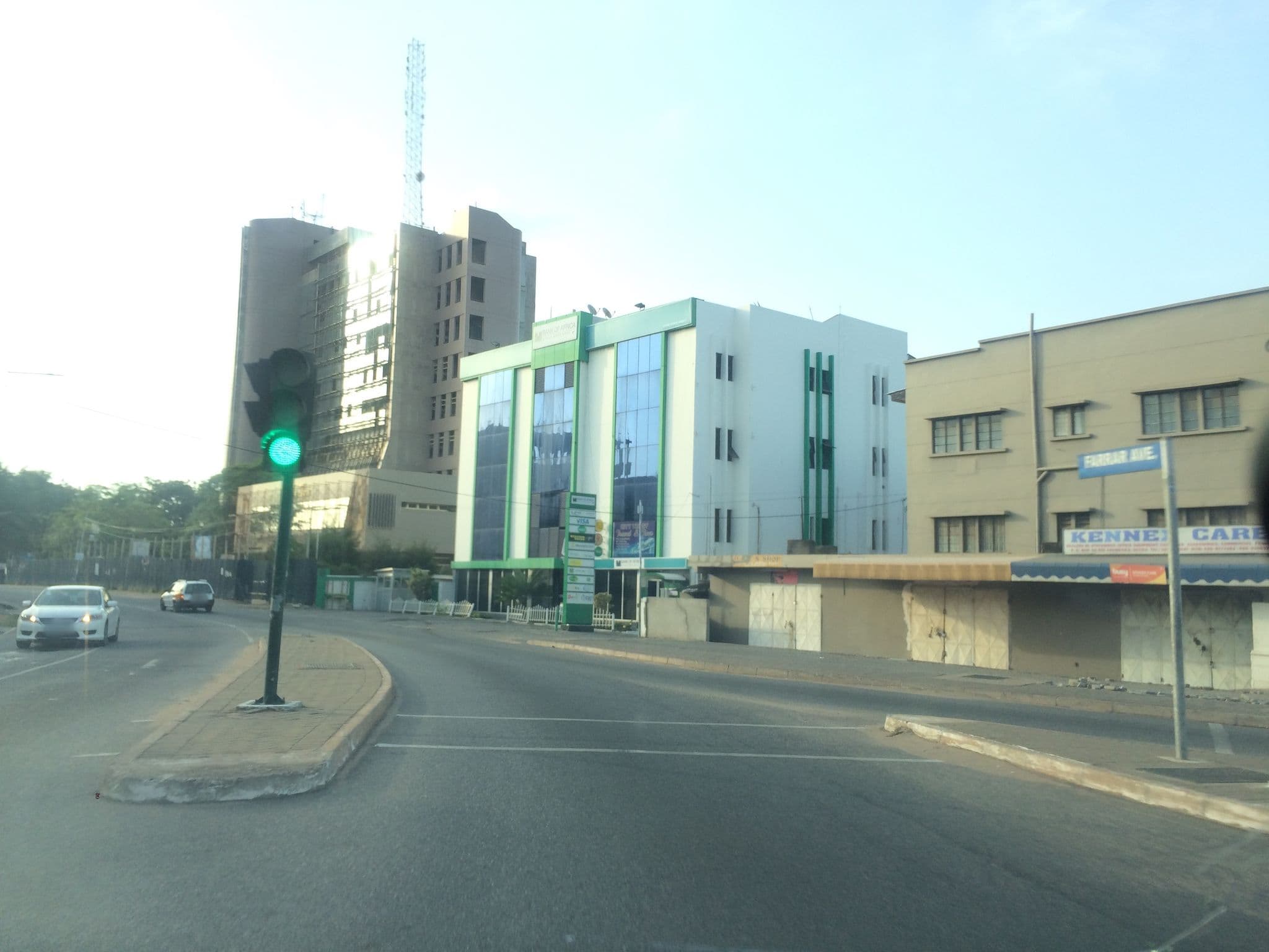 Street view near Beverly Hills Hotel, Accra — © mawutor (CC BY-SA · Mapillary)