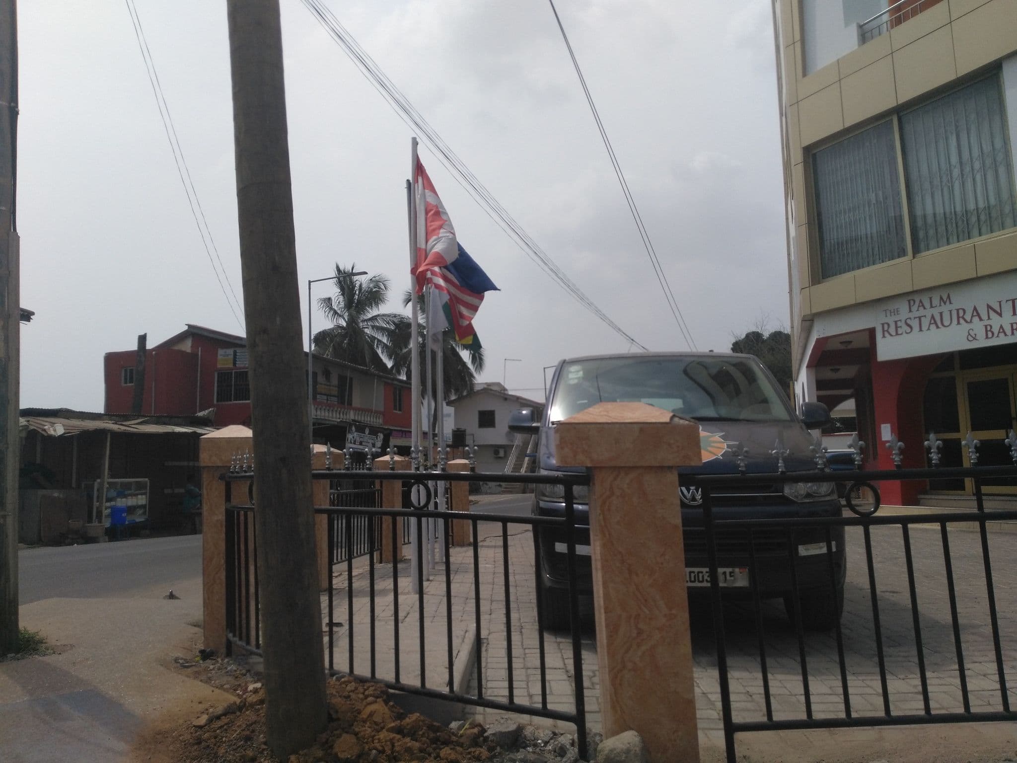 Street view near Awet Hotel, Osu — © ralebipim (CC BY-SA · Mapillary)