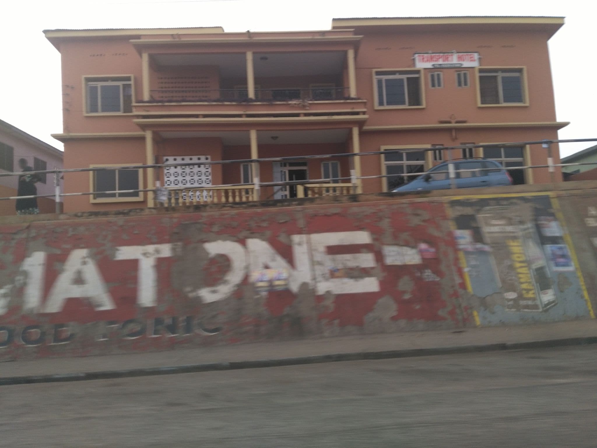 Street view near Transport Hotel, Kumasi