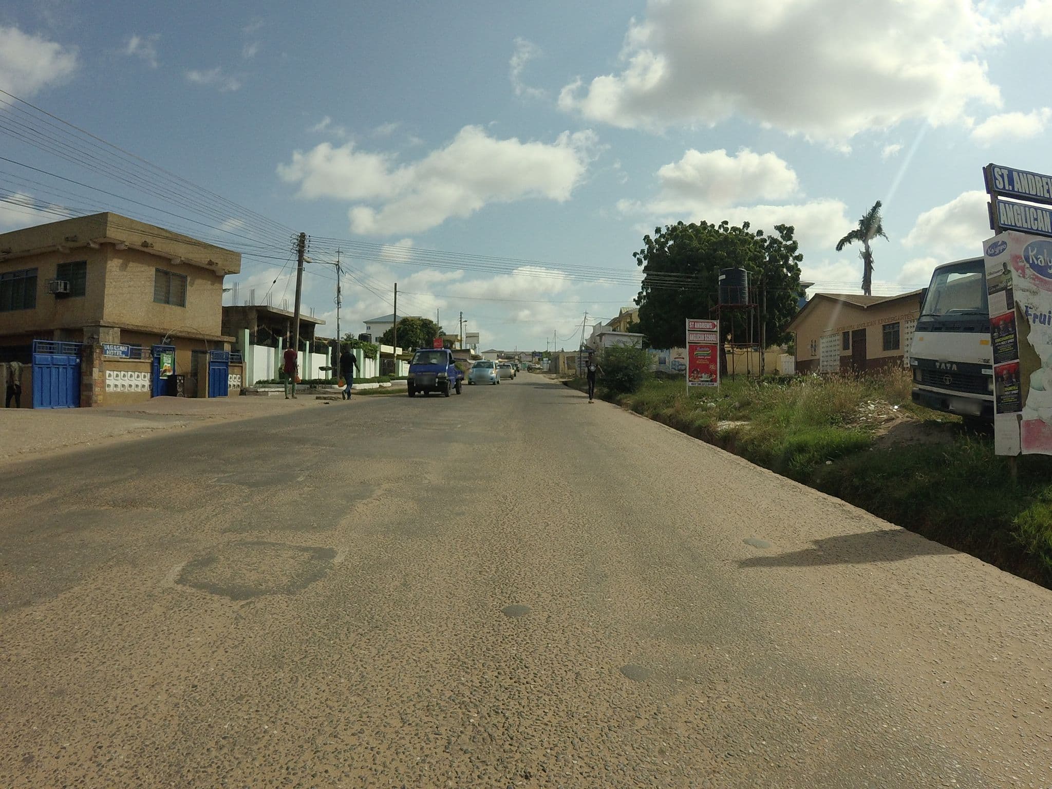 Street view near Nagasaki Hotel, New Achimota — © mawutor (CC BY-SA · Mapillary)