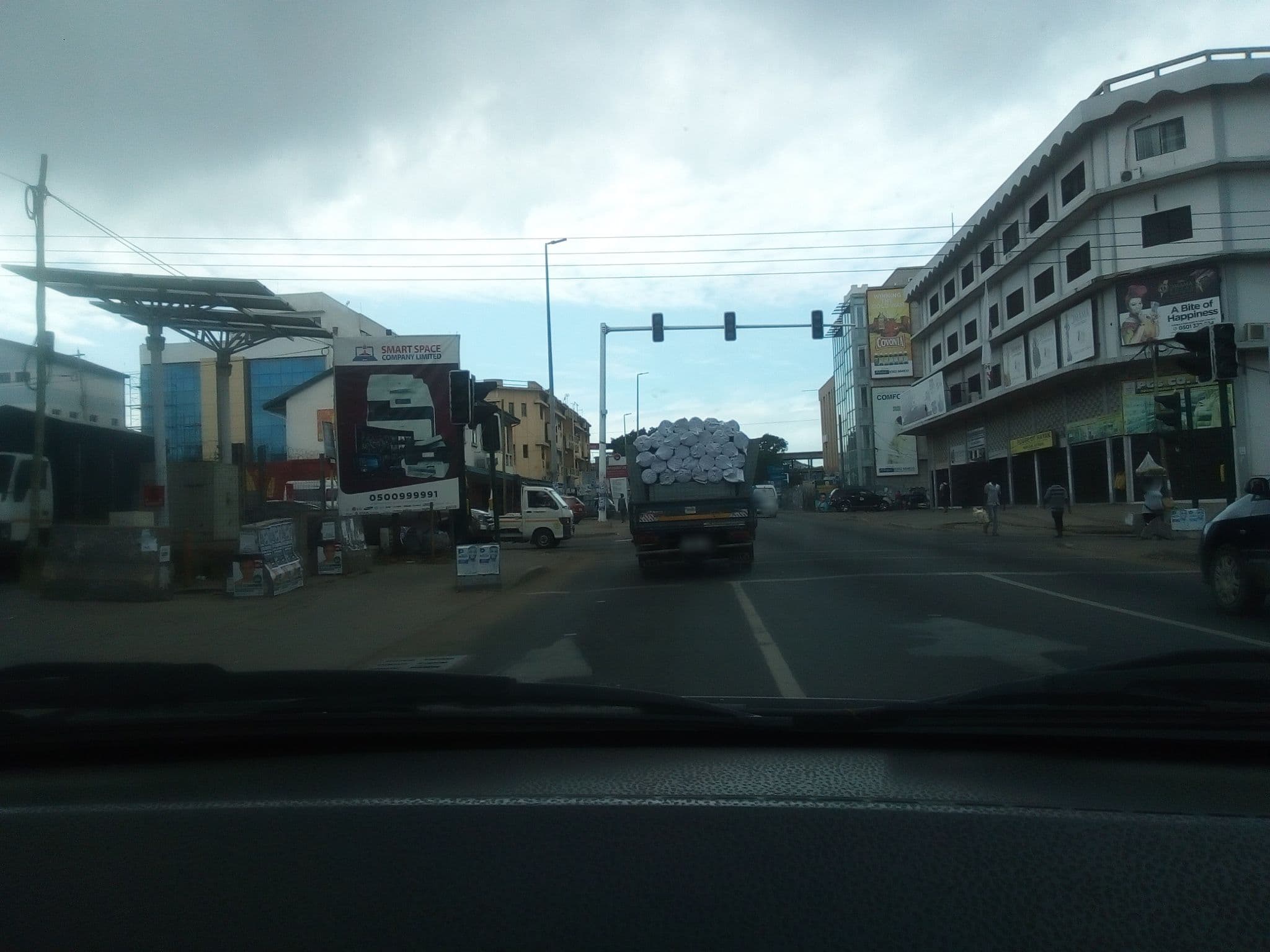 Street view near Blue Royal Hotel, Accra — © amuzujoe (CC BY-SA · Mapillary)