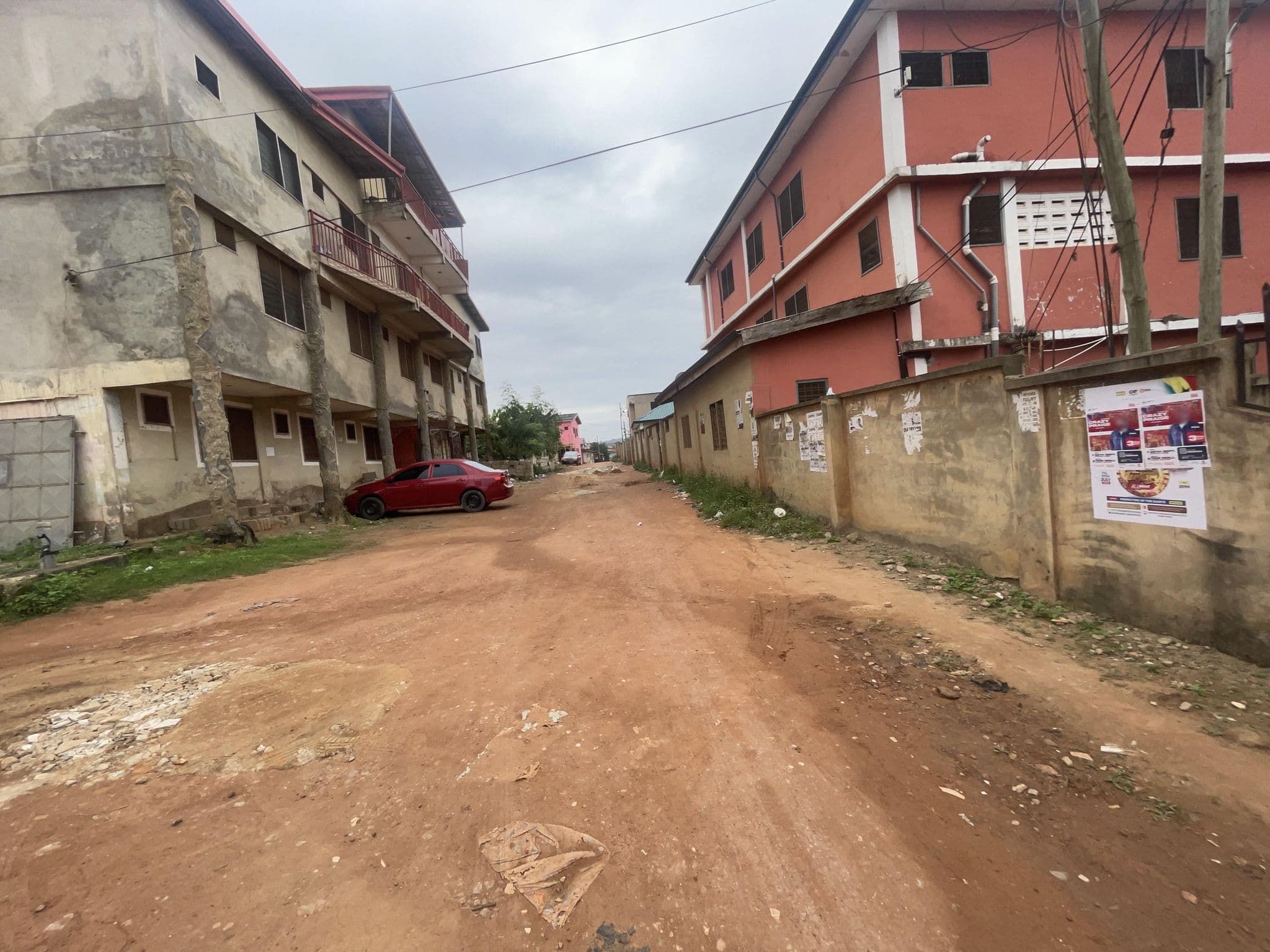 Street view near Offeibea hostel, Cape Coast