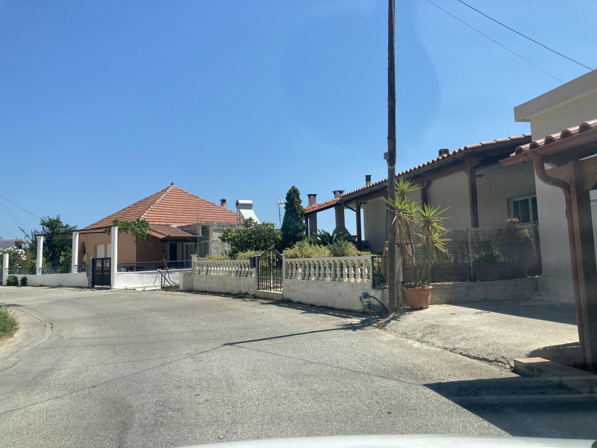 Street view near Palazzo Loupassi Boutique Hotel, Kolympári — © fod (CC BY-SA · Mapillary)