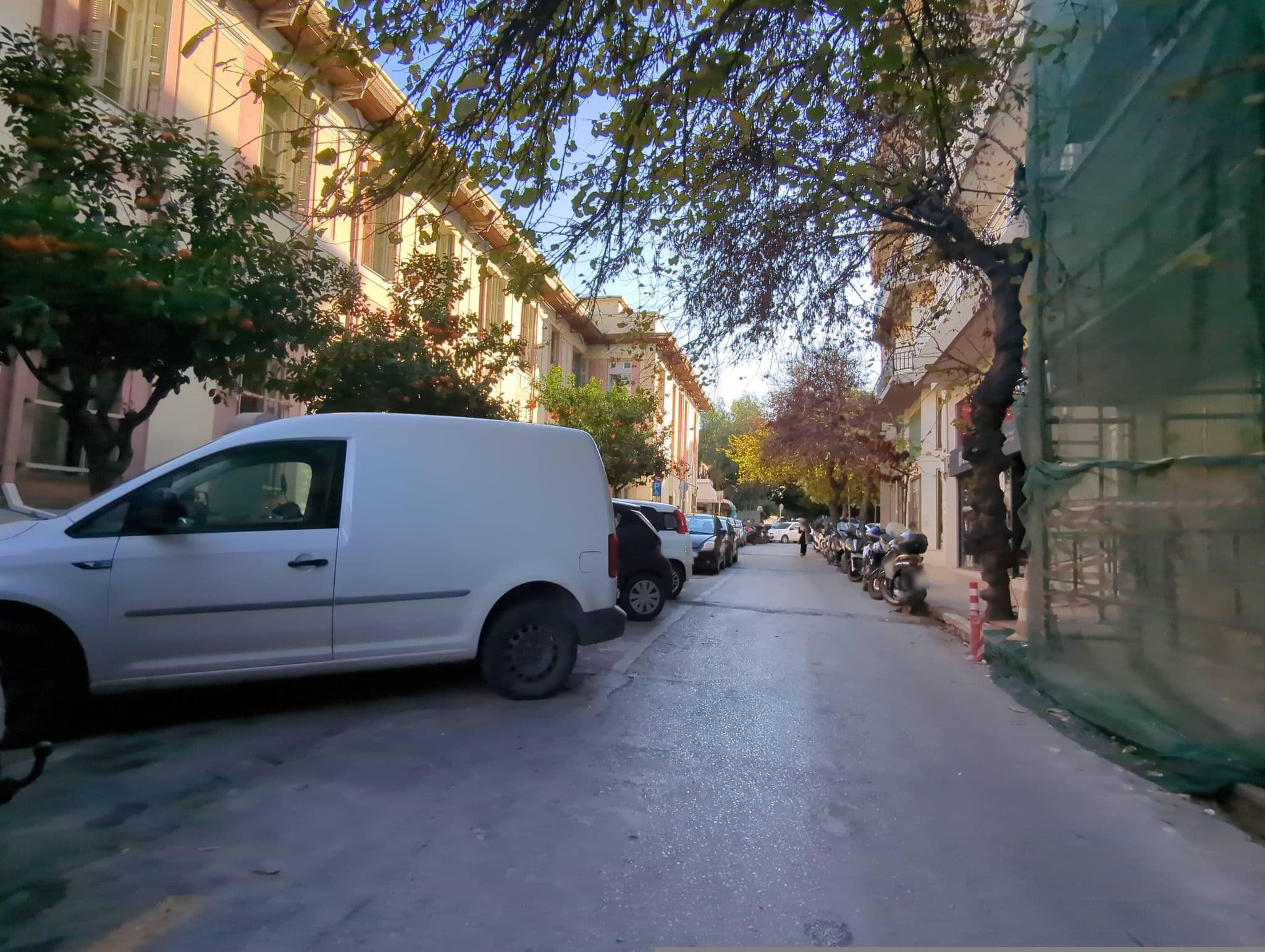 Street view near Mediterranean Hotel, Irákleion — © miguel_andrade (CC BY-SA · Mapillary)