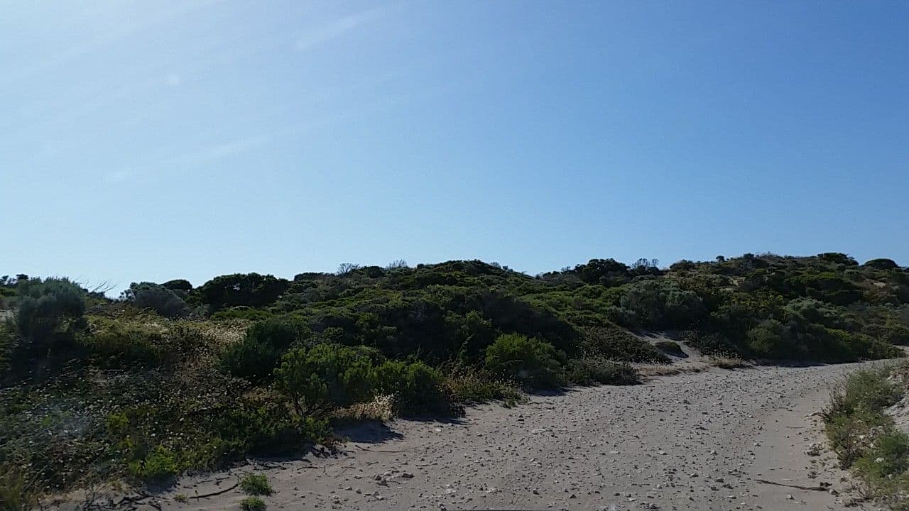 Street view near Annie's Camp, Kingscote — © didz (CC BY-SA · Mapillary)