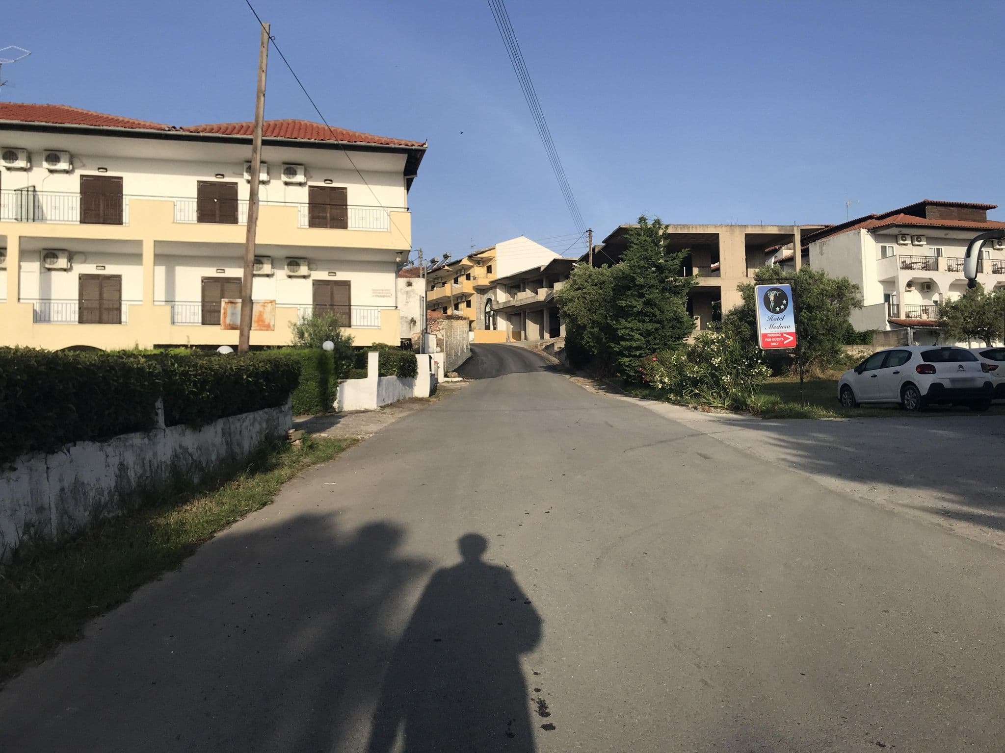 Street view near Hotel Medousa ***, Políkhronon — © miguel_andrade (CC BY-SA · Mapillary)