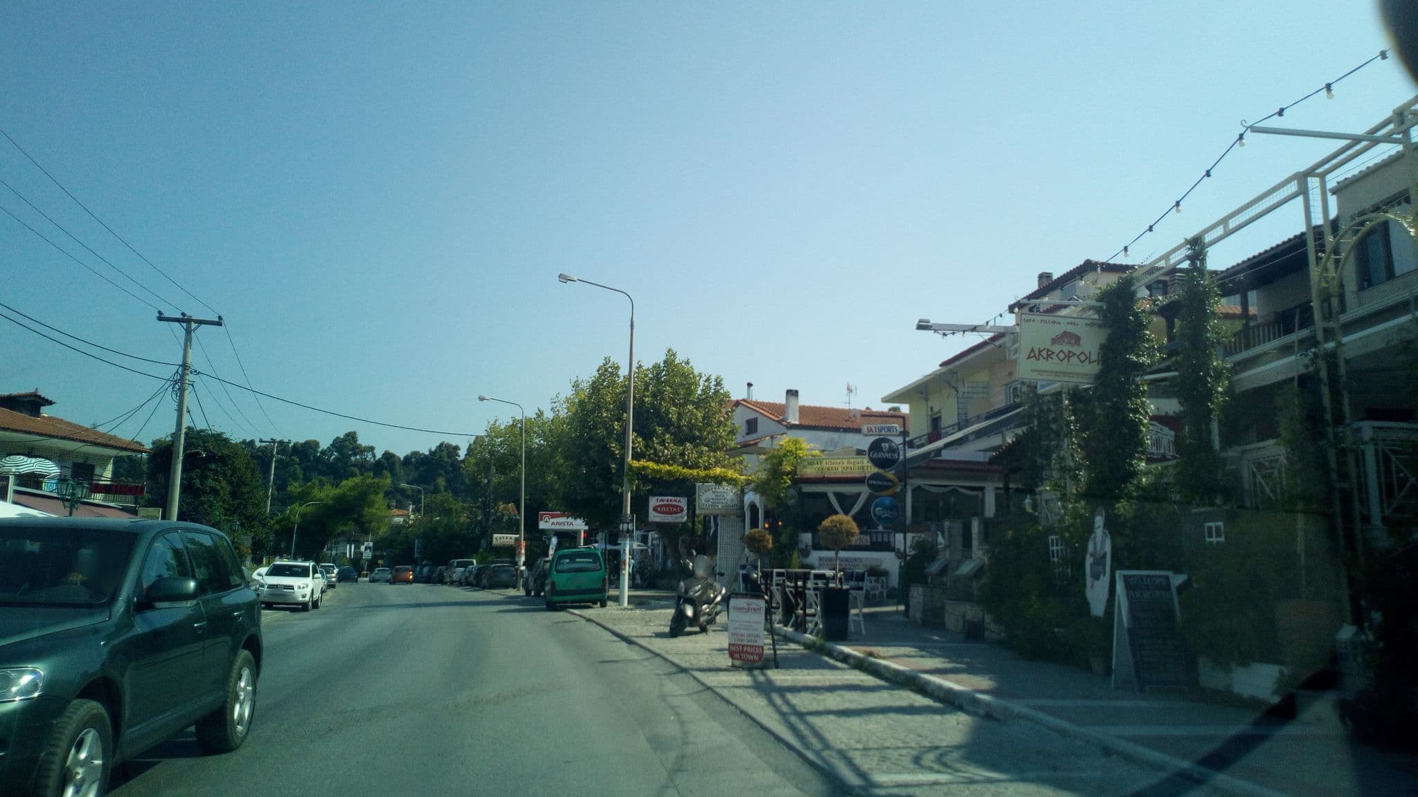 Street view near Kriopigi Beach Hotel ****, Políkhronon — © skarmoutsosv (CC BY-SA · Mapillary)