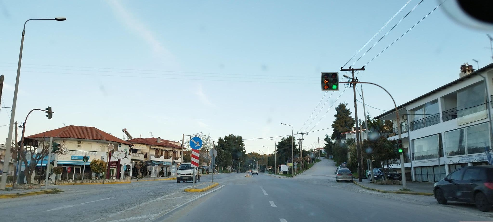 Street view near Finikas Apartments, Políkhronon — © neau (CC BY-SA · Mapillary)