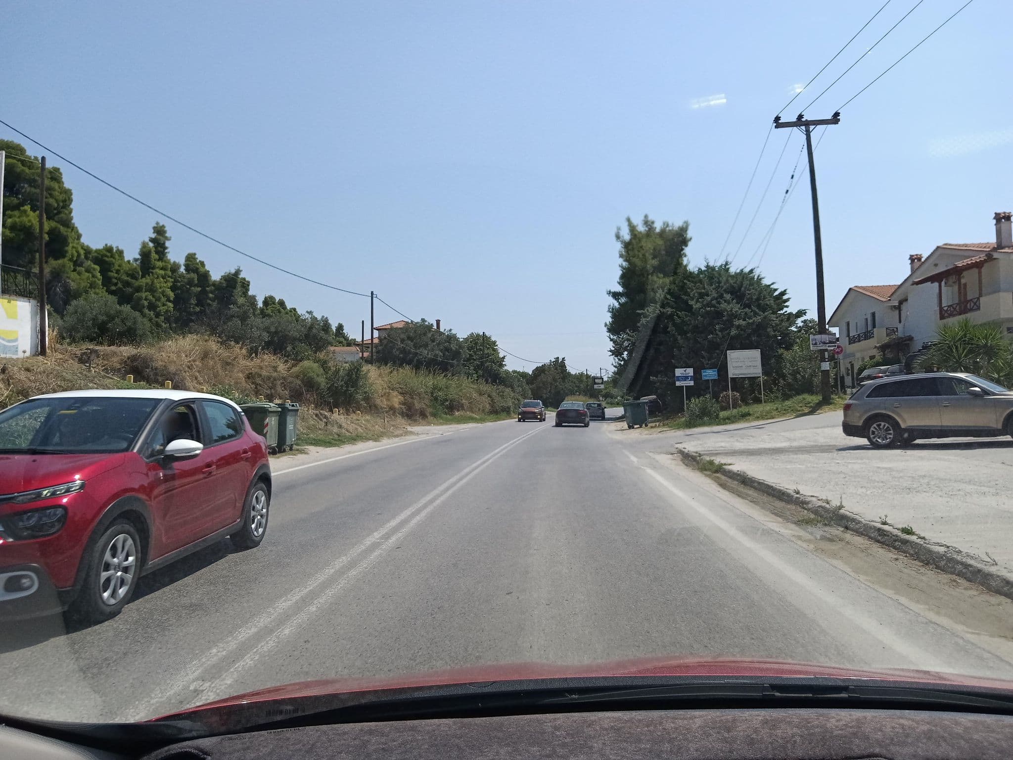 Street view near Hotel Idea *, Kassándreia — © nglf (CC BY-SA · Mapillary)