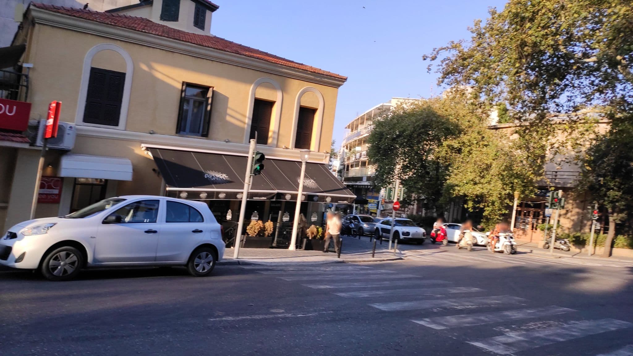 Street view near Amphitryon, Ródos