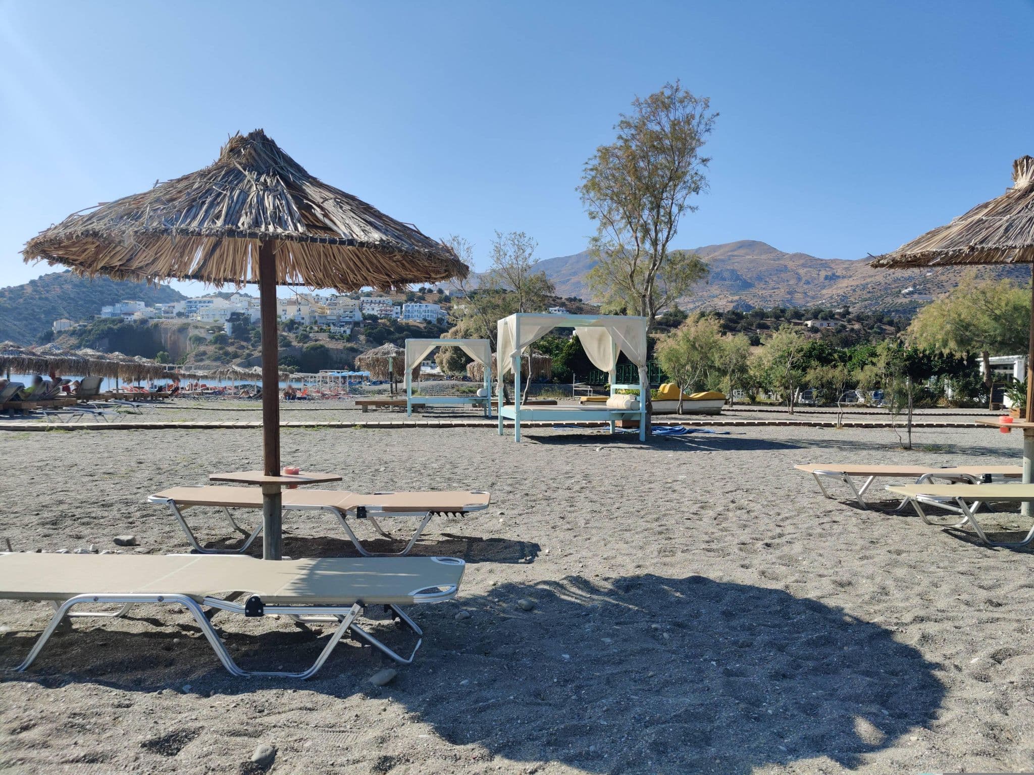 Street view near Romantika, Tympáki