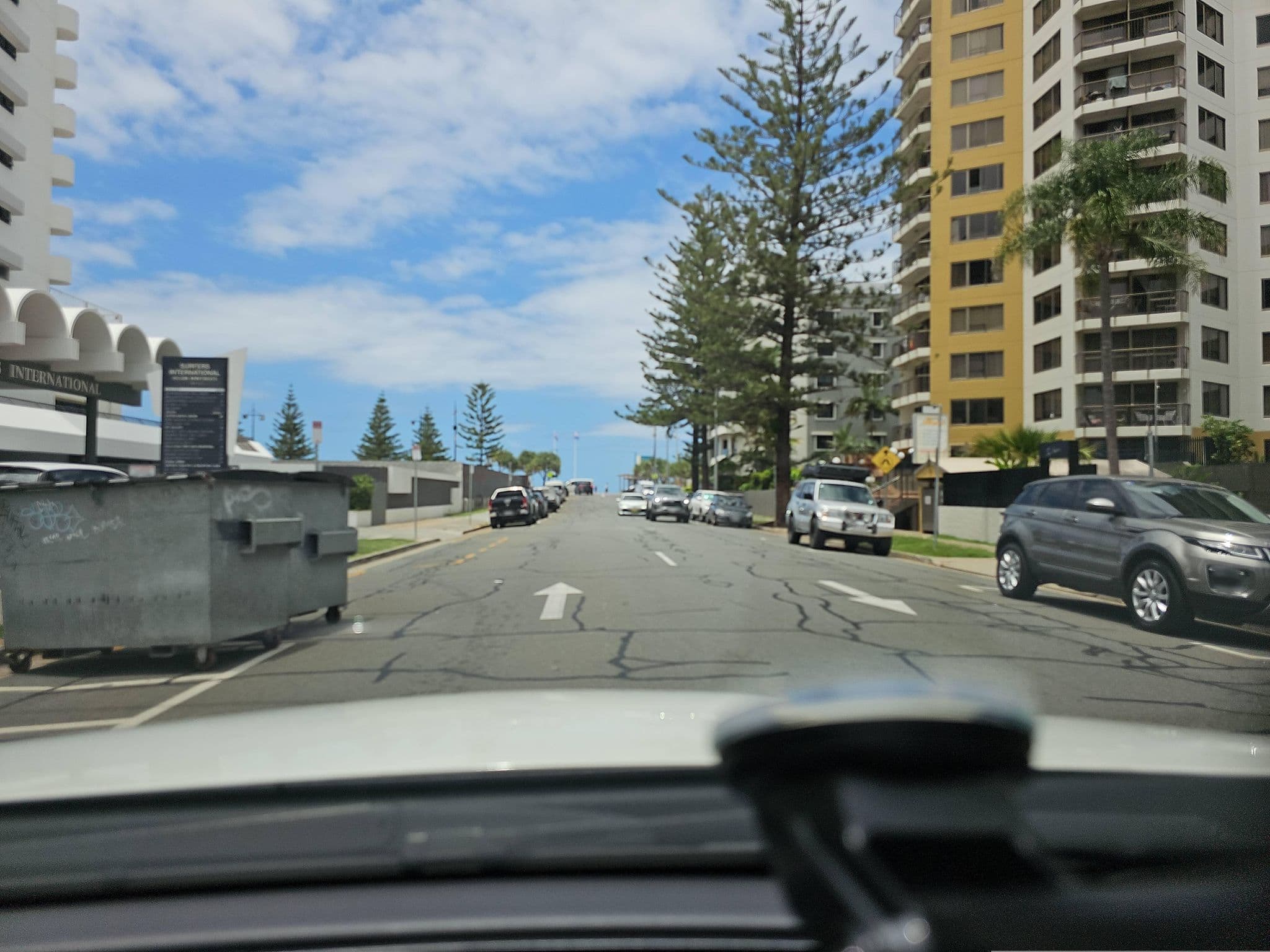 Street view near Surfers International, Surfers Paradise — © Mooksey (CC BY-SA · Mapillary)