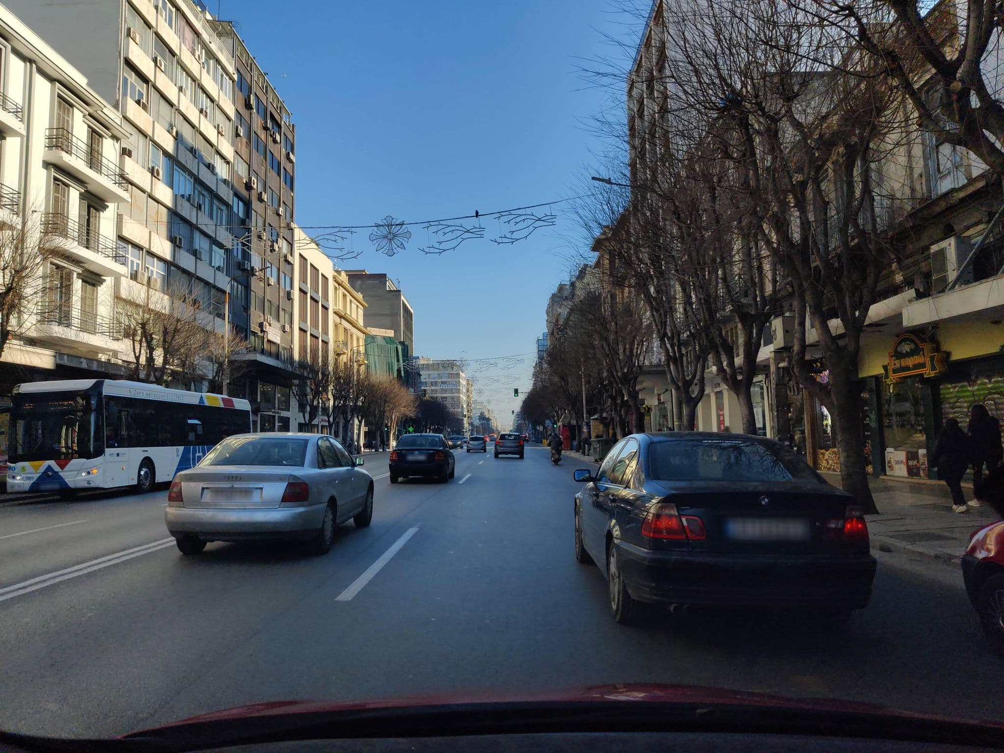 Street view near colors, Thessaloníki — © nglf (CC BY-SA · Mapillary)