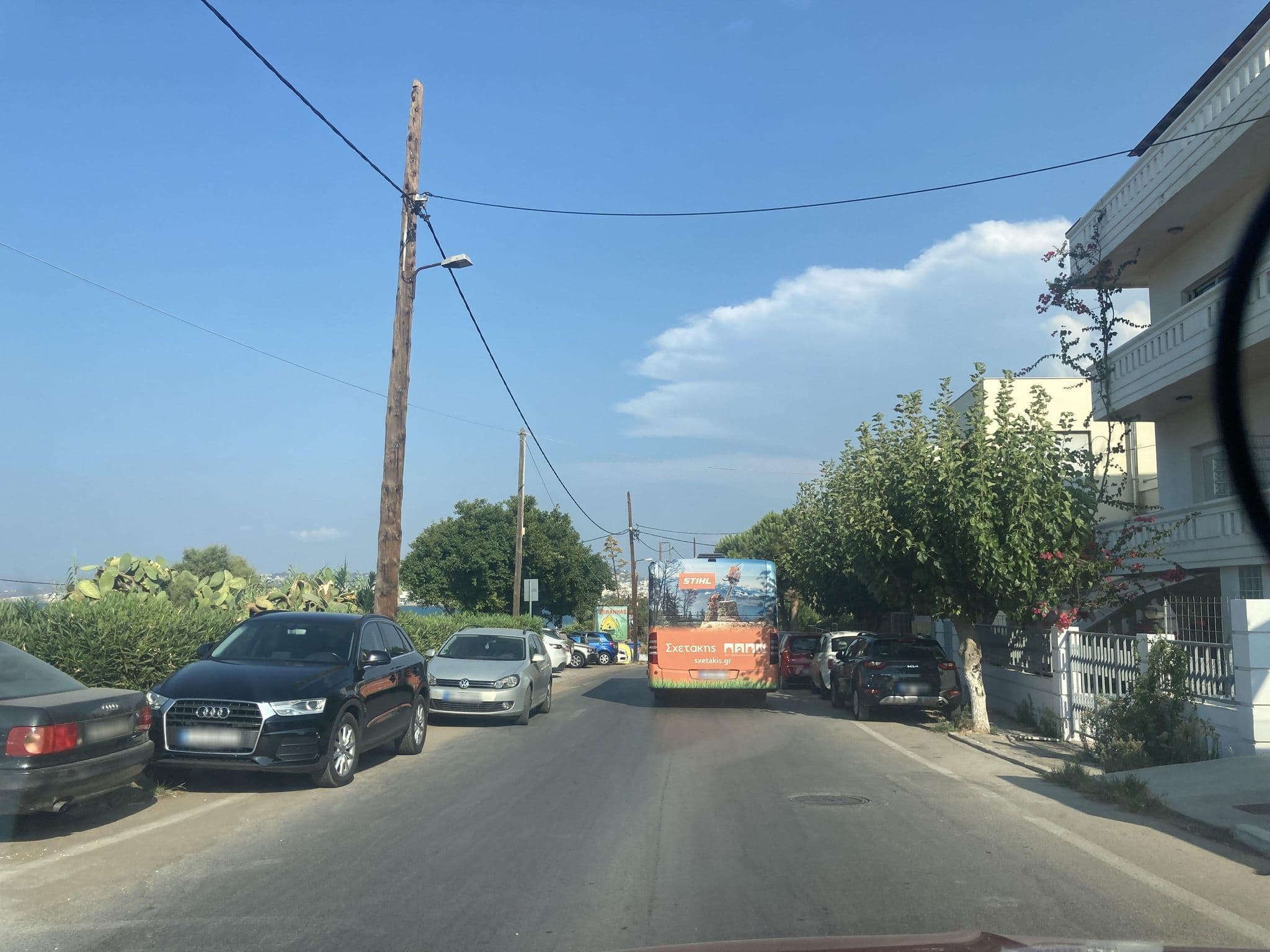 Street view near forum suites, Darátsos — © fod (CC BY-SA · Mapillary)