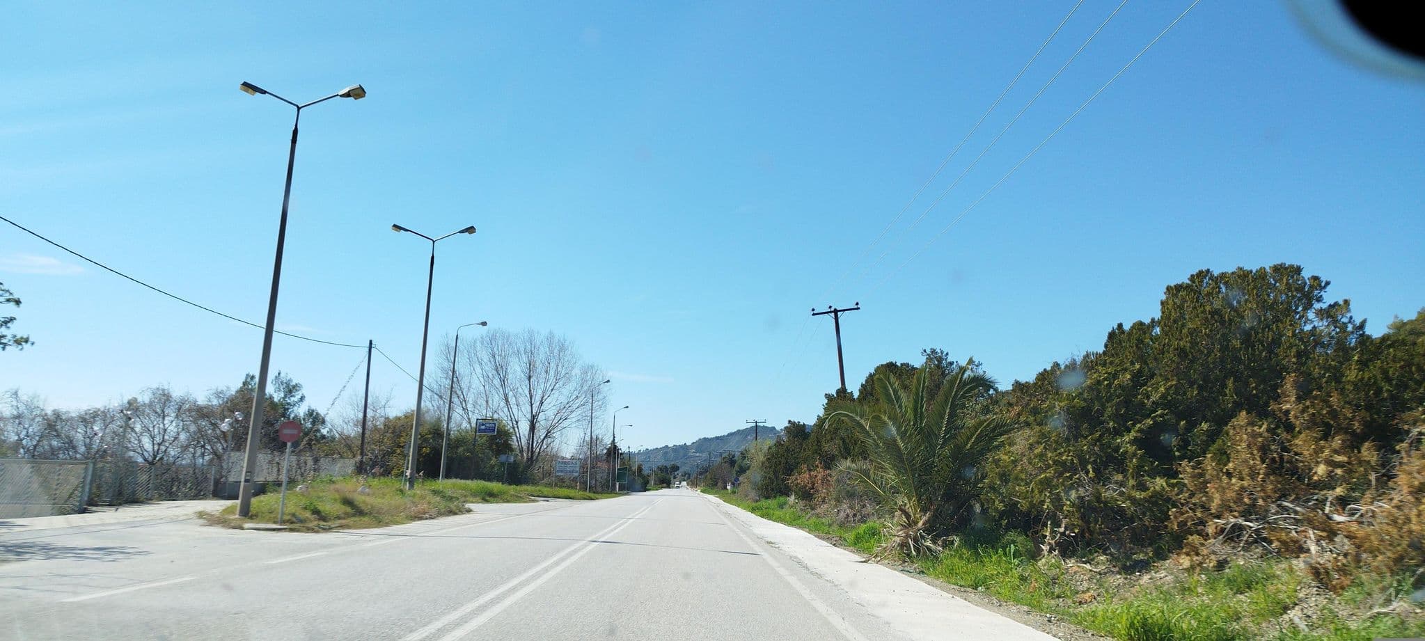 Street view near Skion Palace, Políkhronon — © neau (CC BY-SA · Mapillary)