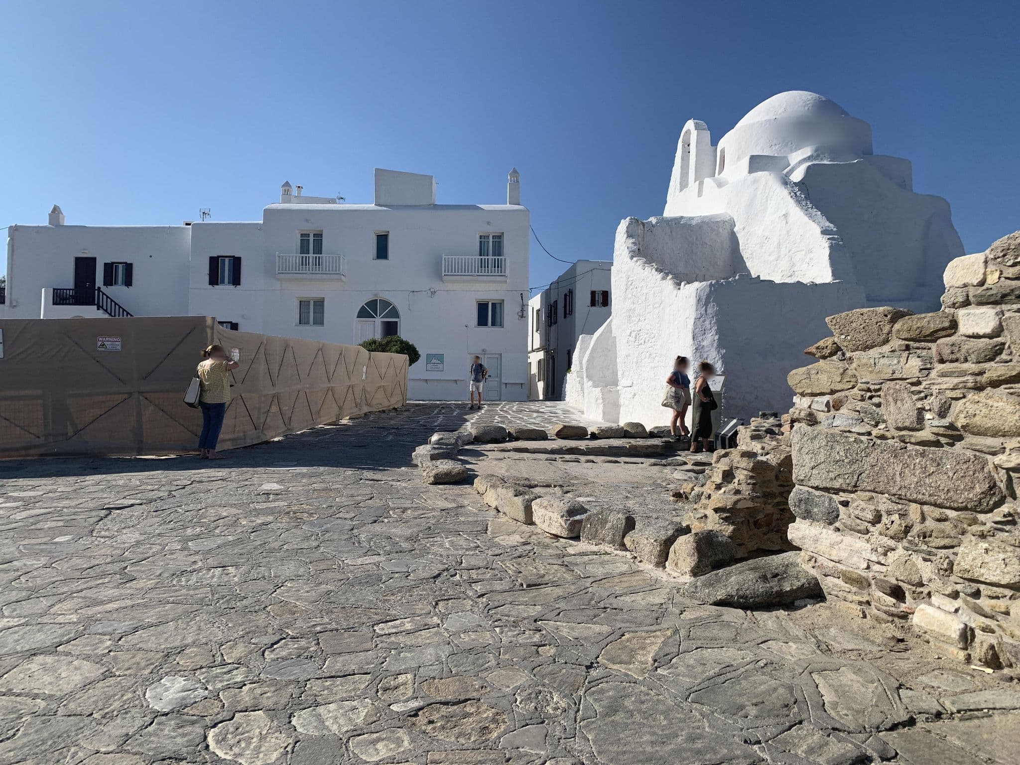 Street view near Bluetopia Suites, Mykonos — © robot8a (CC BY-SA · Mapillary)