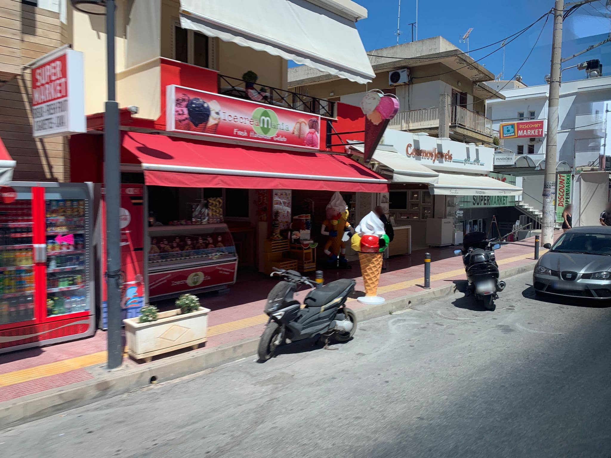 Street view near Indigo Inn Hotel, Limín Khersonísou — © chicc0 (CC BY-SA · Mapillary)