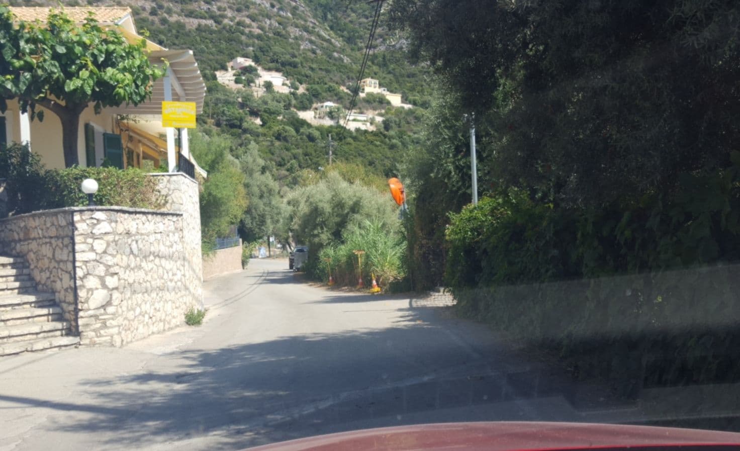 Street view near Eptanisa 7 Islands, Nidhríon — © samsam7575 (CC BY-SA · Mapillary)