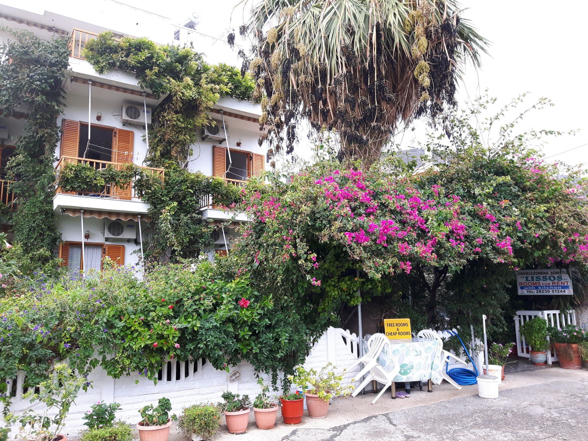 Street view near Lissos, Palaióchora