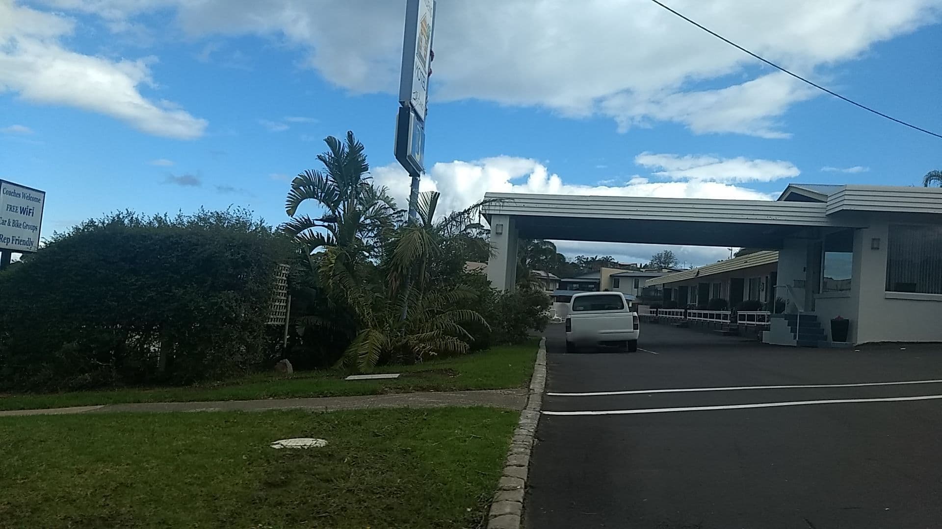 Street view near Merimbula Sapphire Motel, Merimbula — © jakecopp (CC BY-SA · Mapillary)