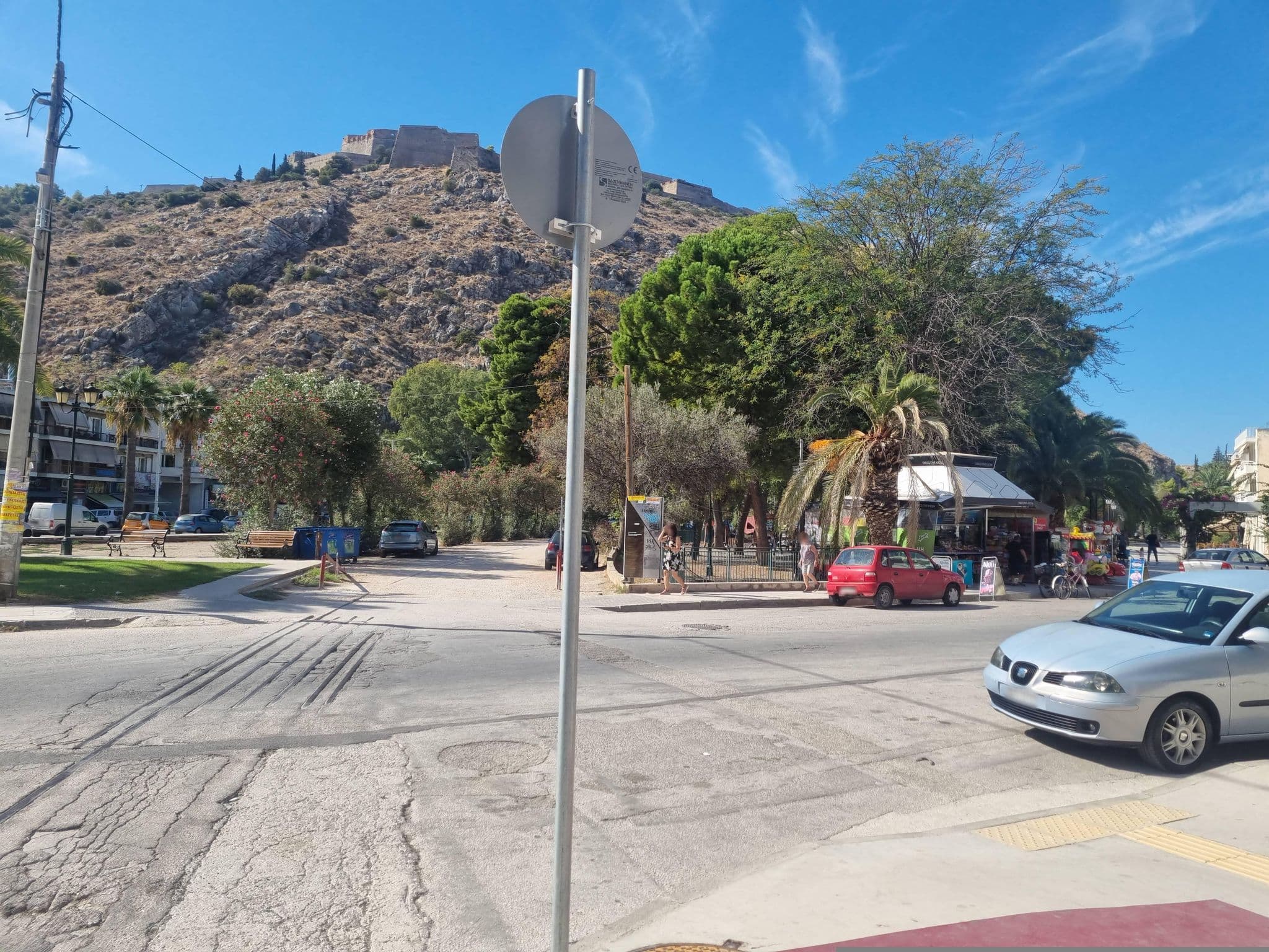 Street view near Liberty Nafplio, Náfplio — © chibiYuzu (CC BY-SA · Mapillary)