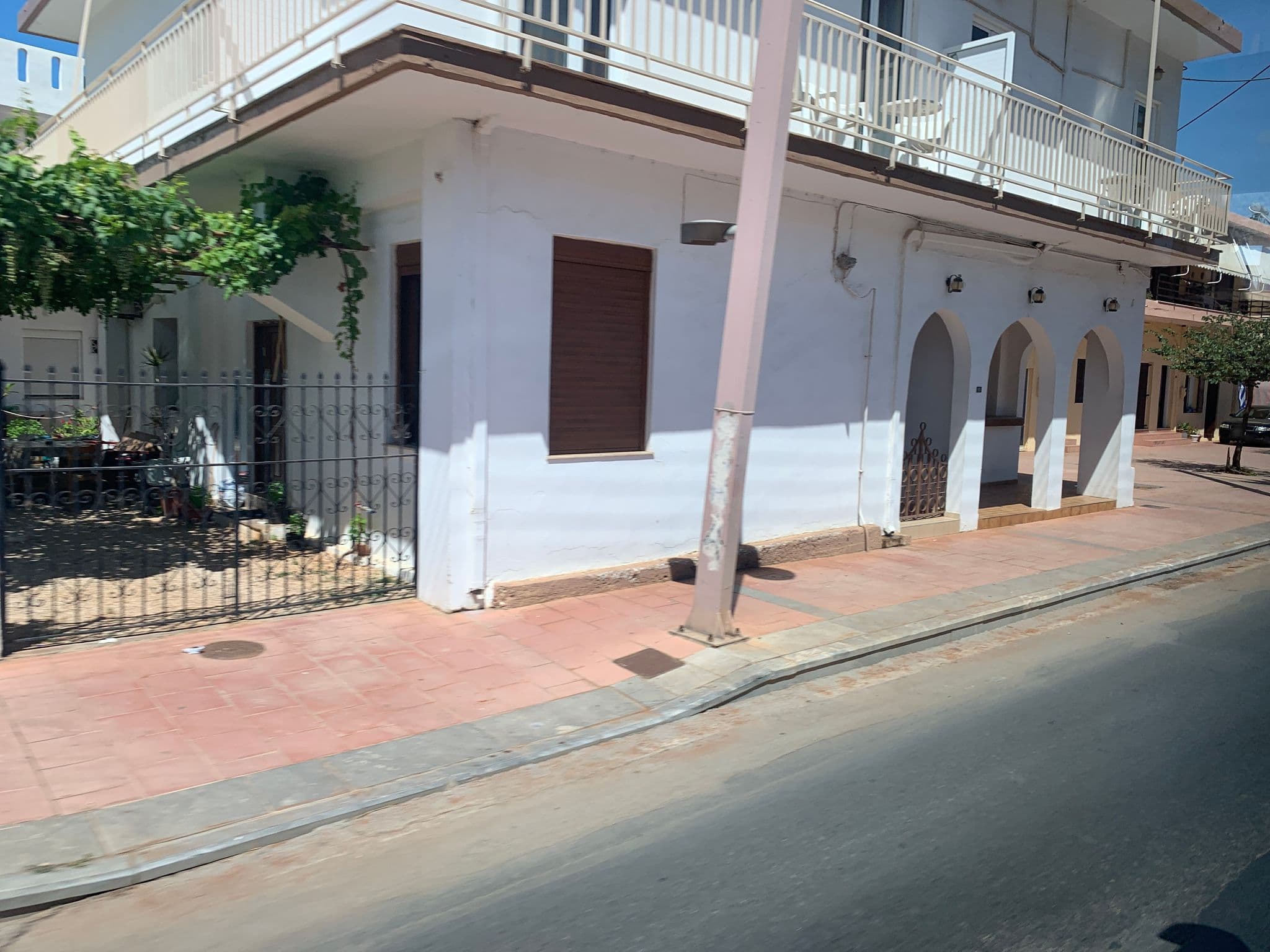 Street view near Ibiscus, Mália — © chicc0 (CC BY-SA · Mapillary)