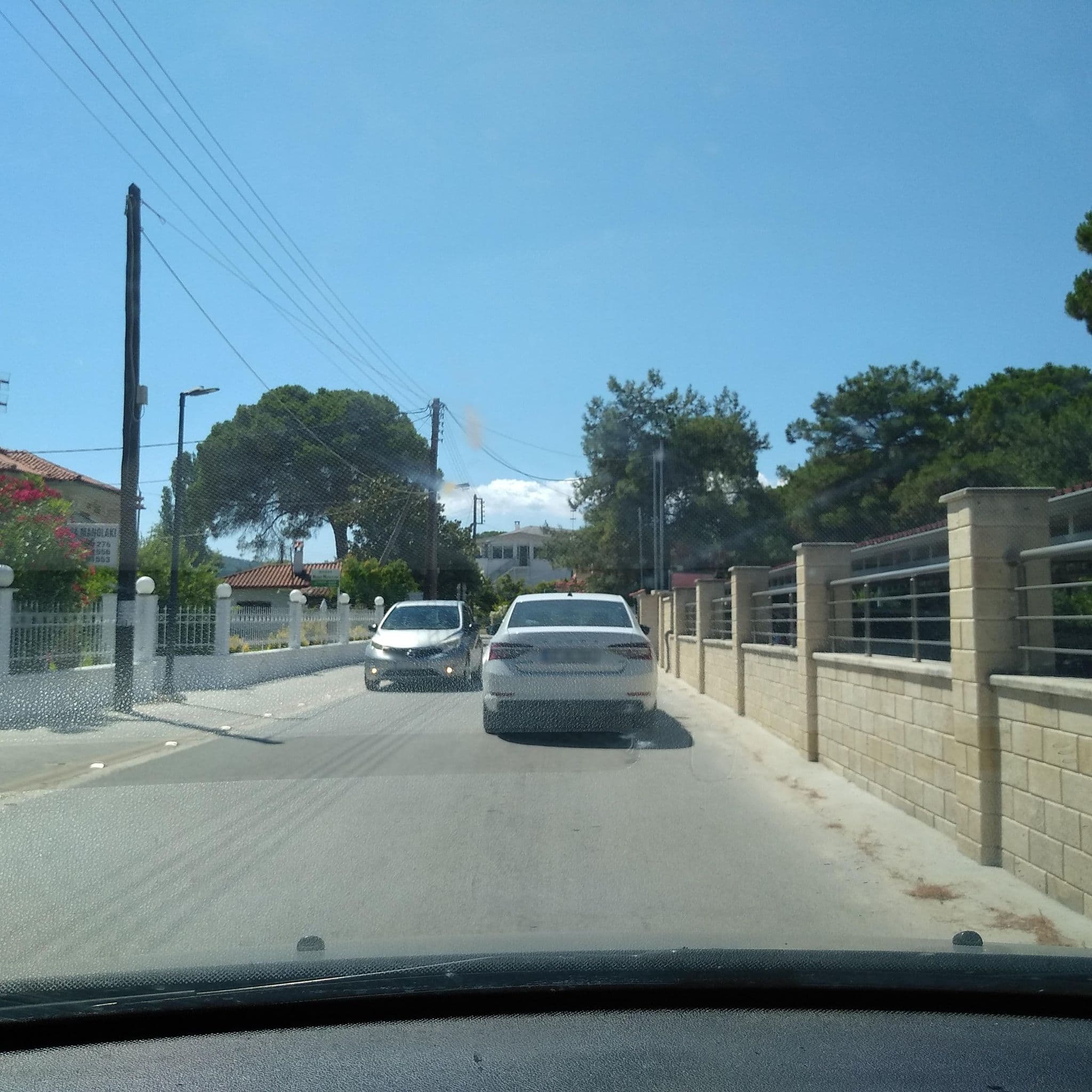 Street view near Kamares House Apartments & Studios, Néos Marmarás — © tavi (CC BY-SA · Mapillary)
