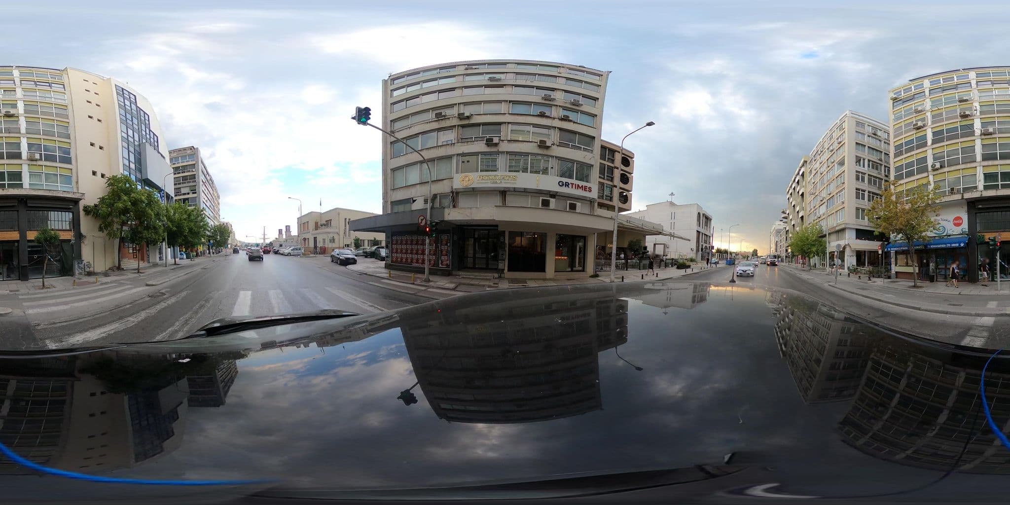 Street view near Porto Sea View Apartments, Thessaloníki — © geraki (CC BY-SA · Mapillary)