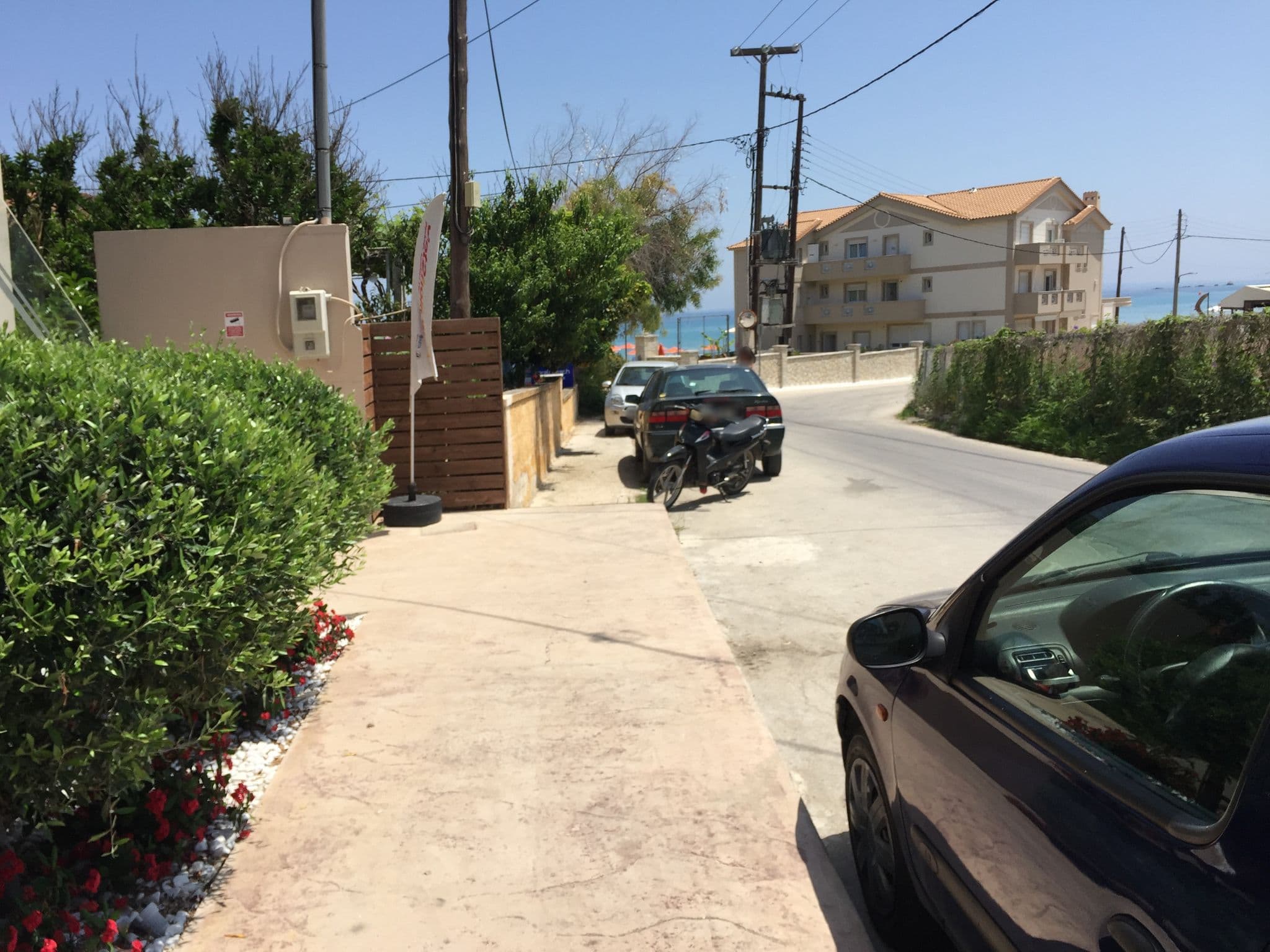 Street view near Porto Planos Beach, Plános — © railorama (CC BY-SA · Mapillary)