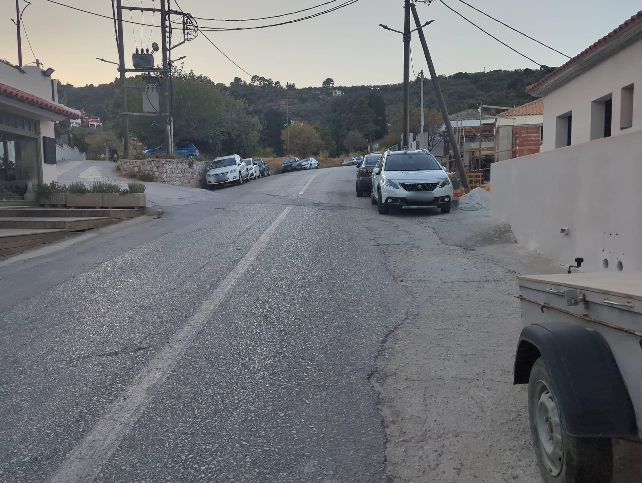 Street view near Fasolaki Eco Residences, Skópelos — © Trick17 (CC BY-SA · Mapillary)