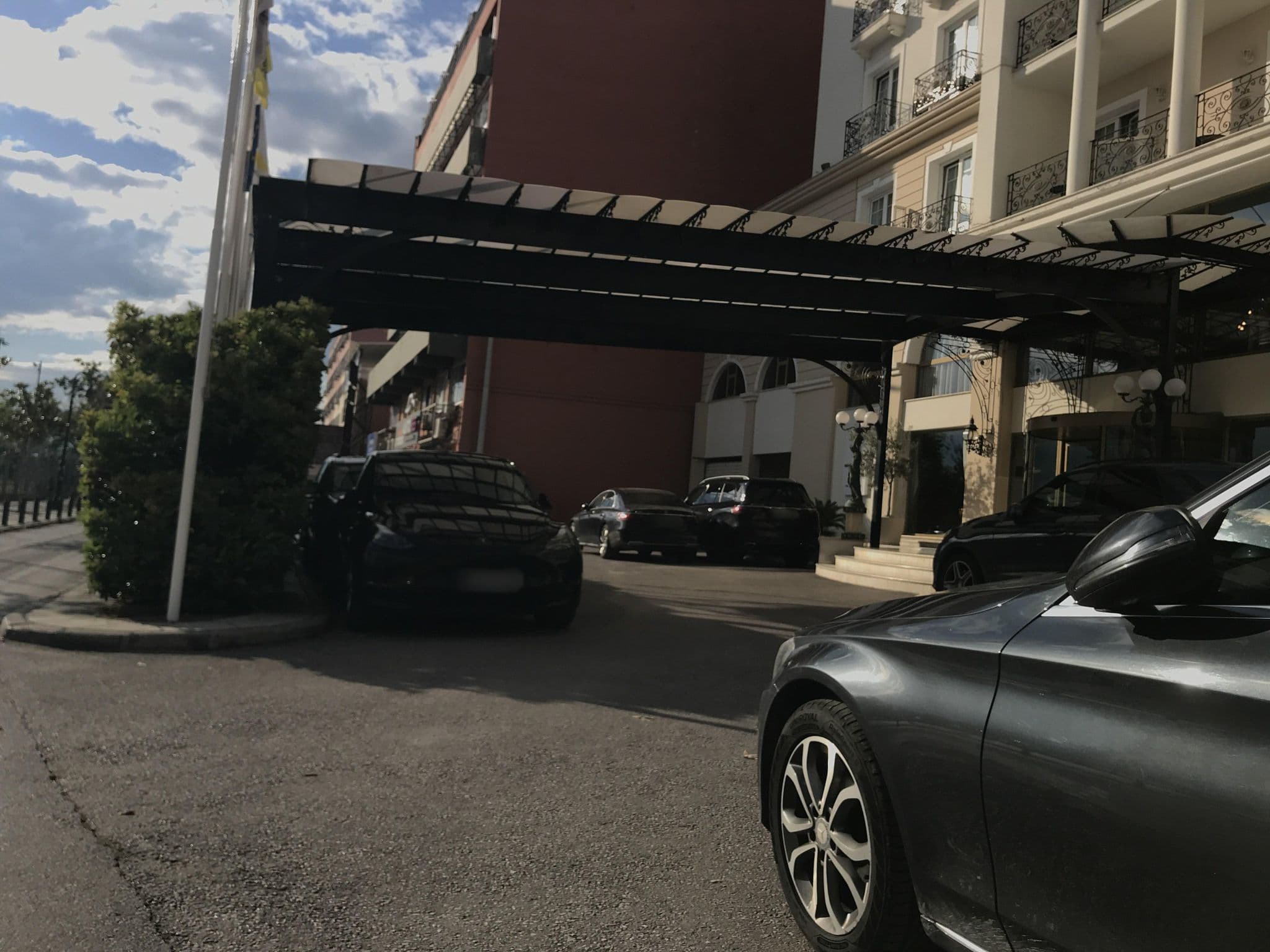 Street view near Mediterranean Palace Hotel, Thessaloníki — © miguel_andrade (CC BY-SA · Mapillary)