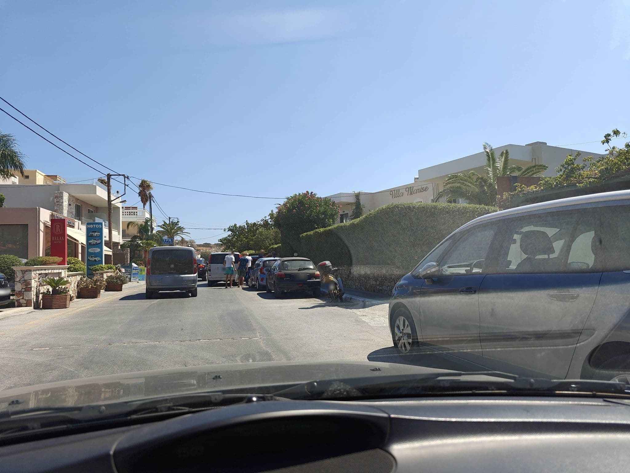 Street view near Elman, Palaióchora