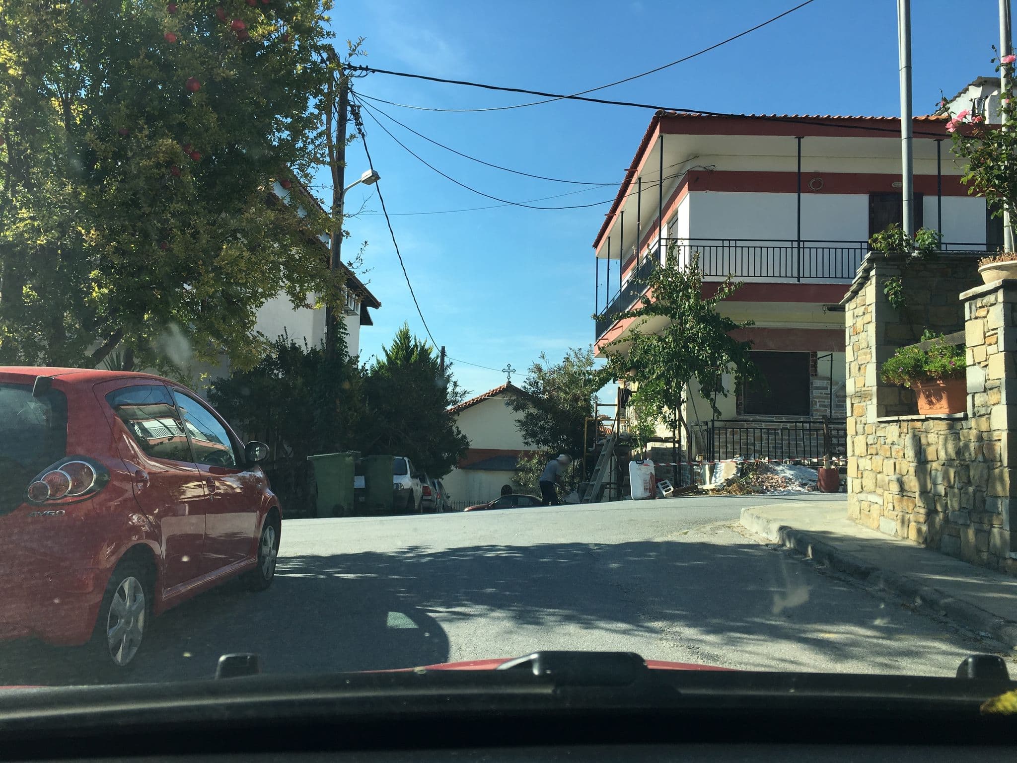 Street view near Hotel Makedonia, Néa Róda — © noel (CC BY-SA · Mapillary)