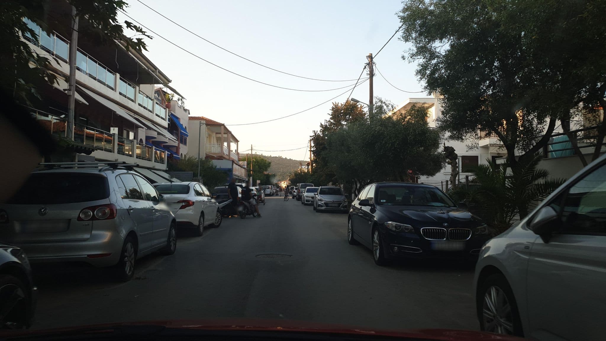 Street view near House Kosmas, Sárti — © yannakis (CC BY-SA · Mapillary)