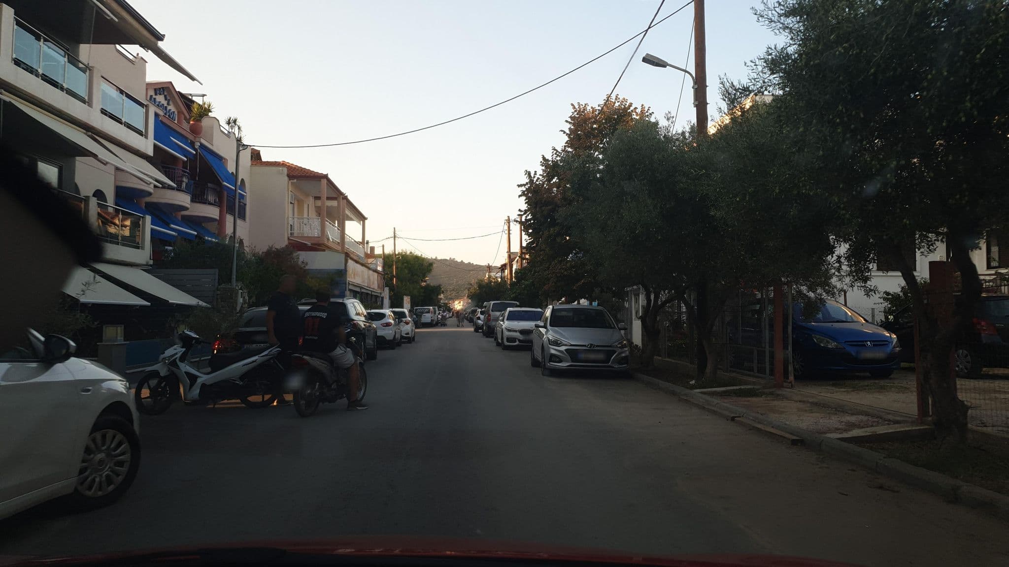 Street view near Kalimera, Sárti — © yannakis (CC BY-SA · Mapillary)