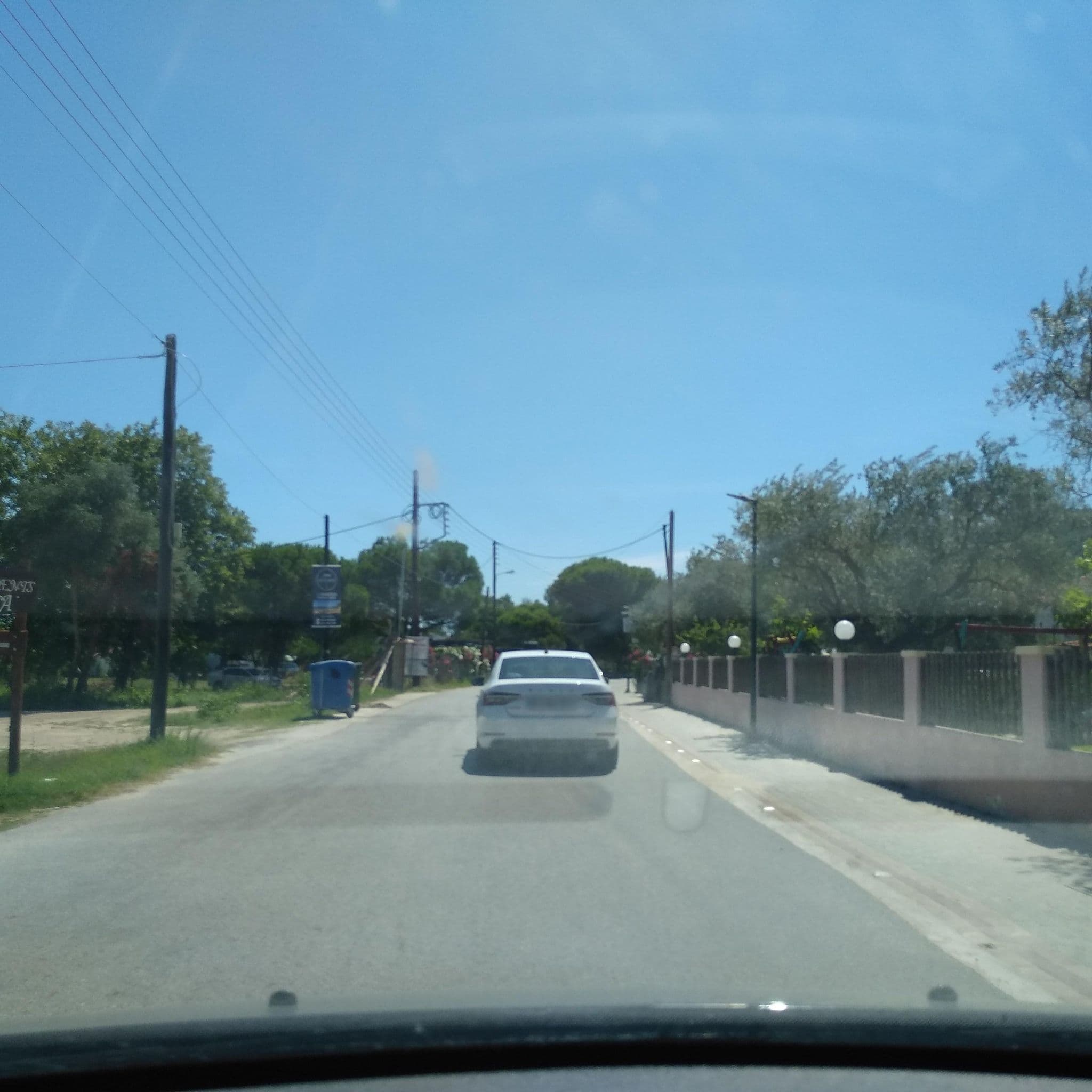 Street view near Dafni Apartments, Níkiti