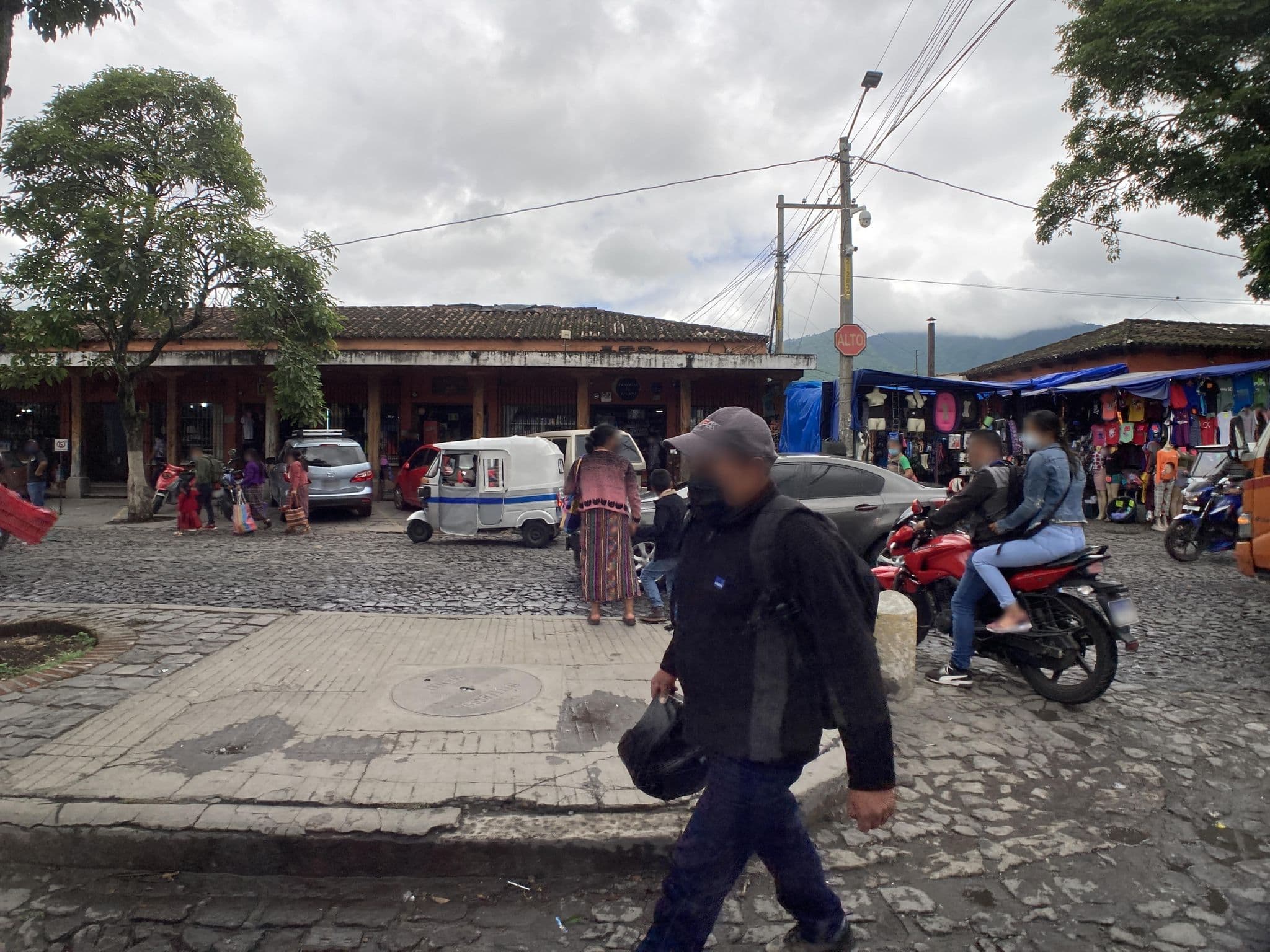 Street view near Hotel Casa Blanca, Antigua Guatemala