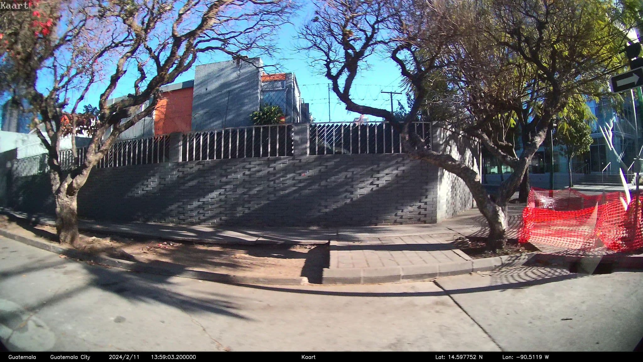 Street view near Hotel Casa Serena, Santa Catarina Pinula — © kaart_2 (CC BY-SA · Mapillary)