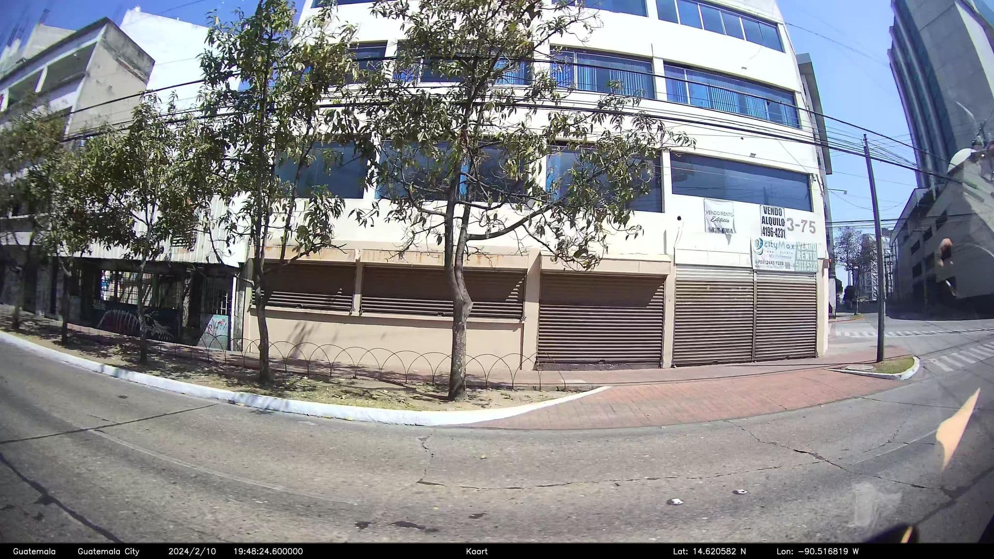 Street view near Latinos, Guatemala City — © kaart_2 (CC BY-SA · Mapillary)