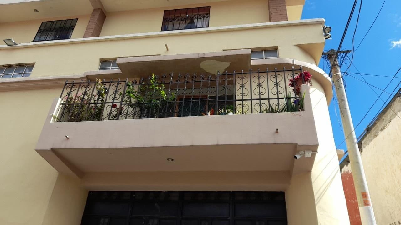 Street view near Lar Antiqua Hotel, Quetzaltenango — © LuciaG (CC BY-SA · Mapillary)