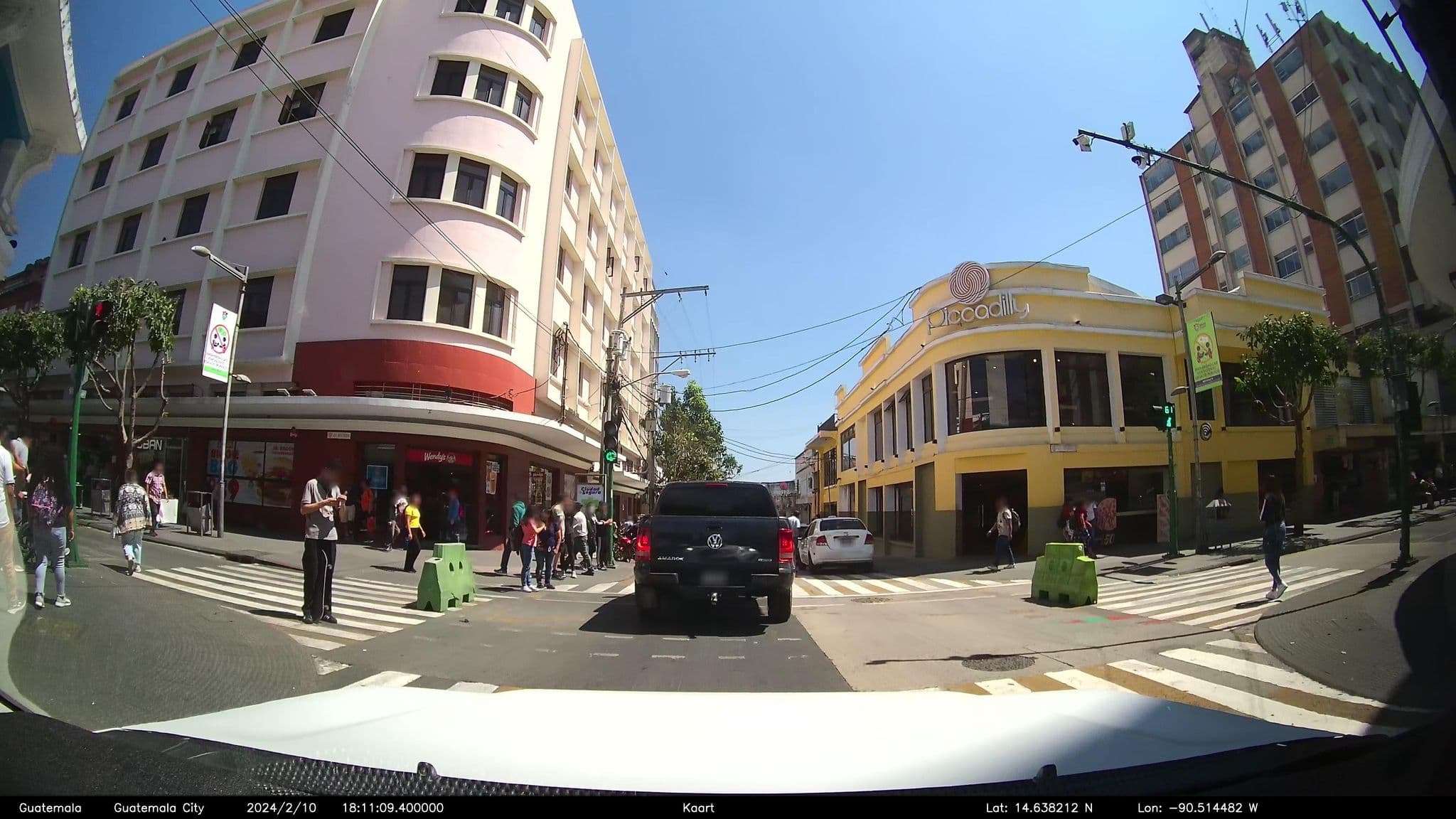 Street view near Edificio Engel, Guatemala City — © kaart_2 (CC BY-SA · Mapillary)