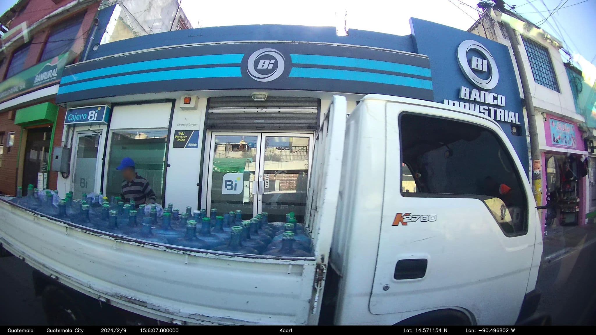 Street view near Vet Happy puppy, Santa Catarina Pinula — © kaart_2 (CC BY-SA · Mapillary)