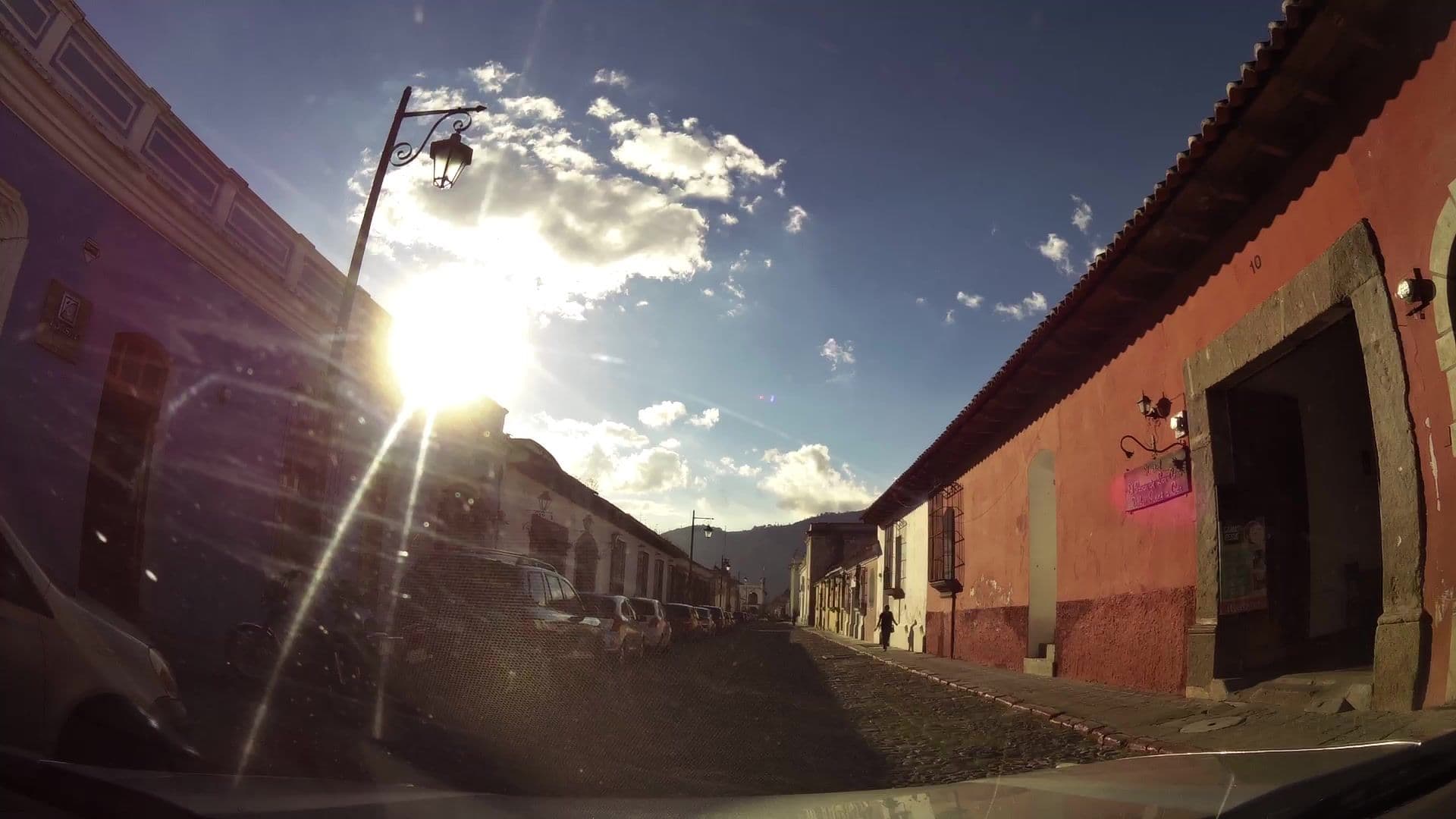 Street view near El Pasar de los Años, Antigua Guatemala — © kaartcam (CC BY-SA · Mapillary)