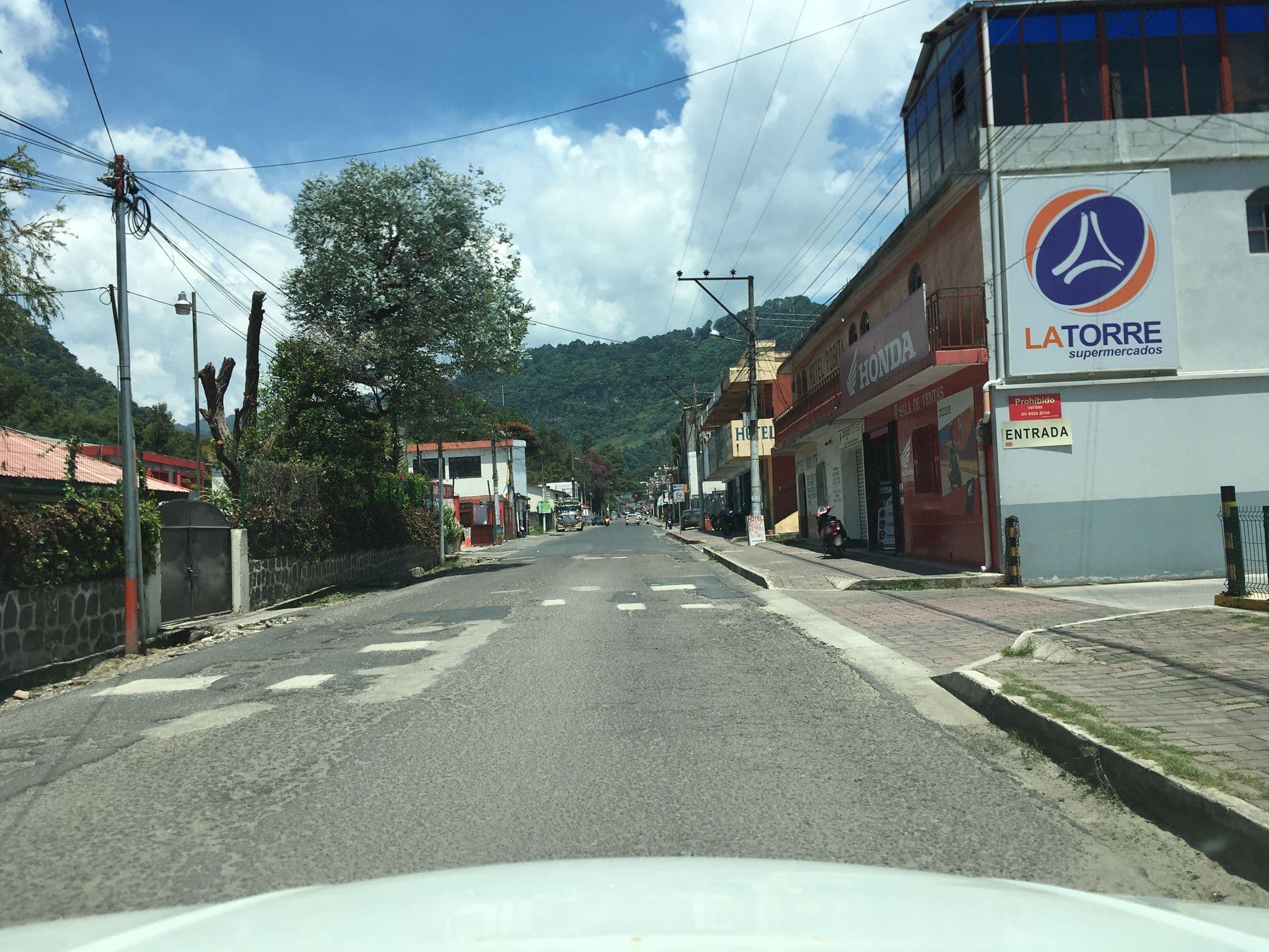 Street view near Hotel Rosita, Panajachel — © jaas (CC BY-SA · Mapillary)