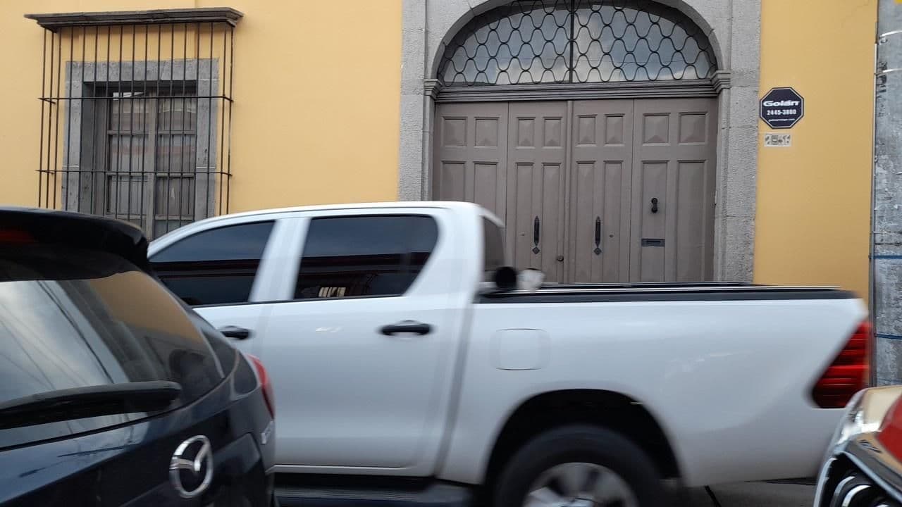 Street view near Hotel Modelo, Quetzaltenango — © LuciaG (CC BY-SA · Mapillary)