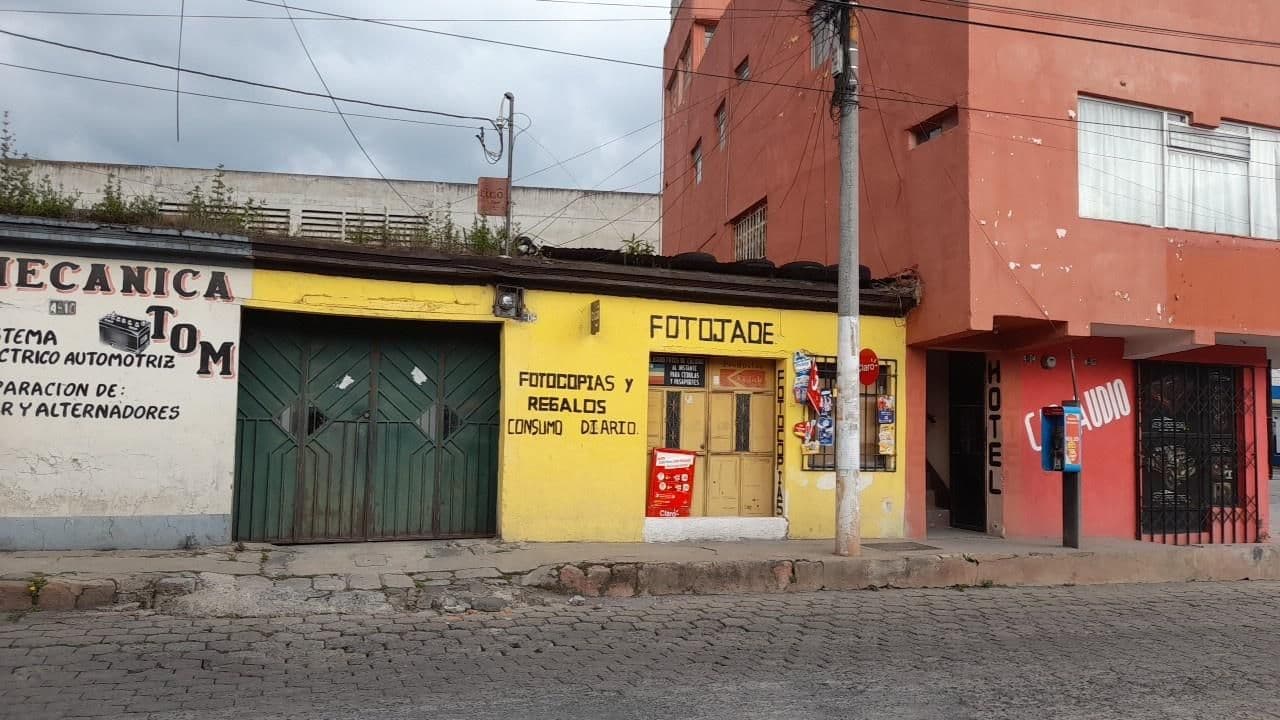 Street view near Hotel Jerusalen, Quetzaltenango — © LuciaG (CC BY-SA · Mapillary)