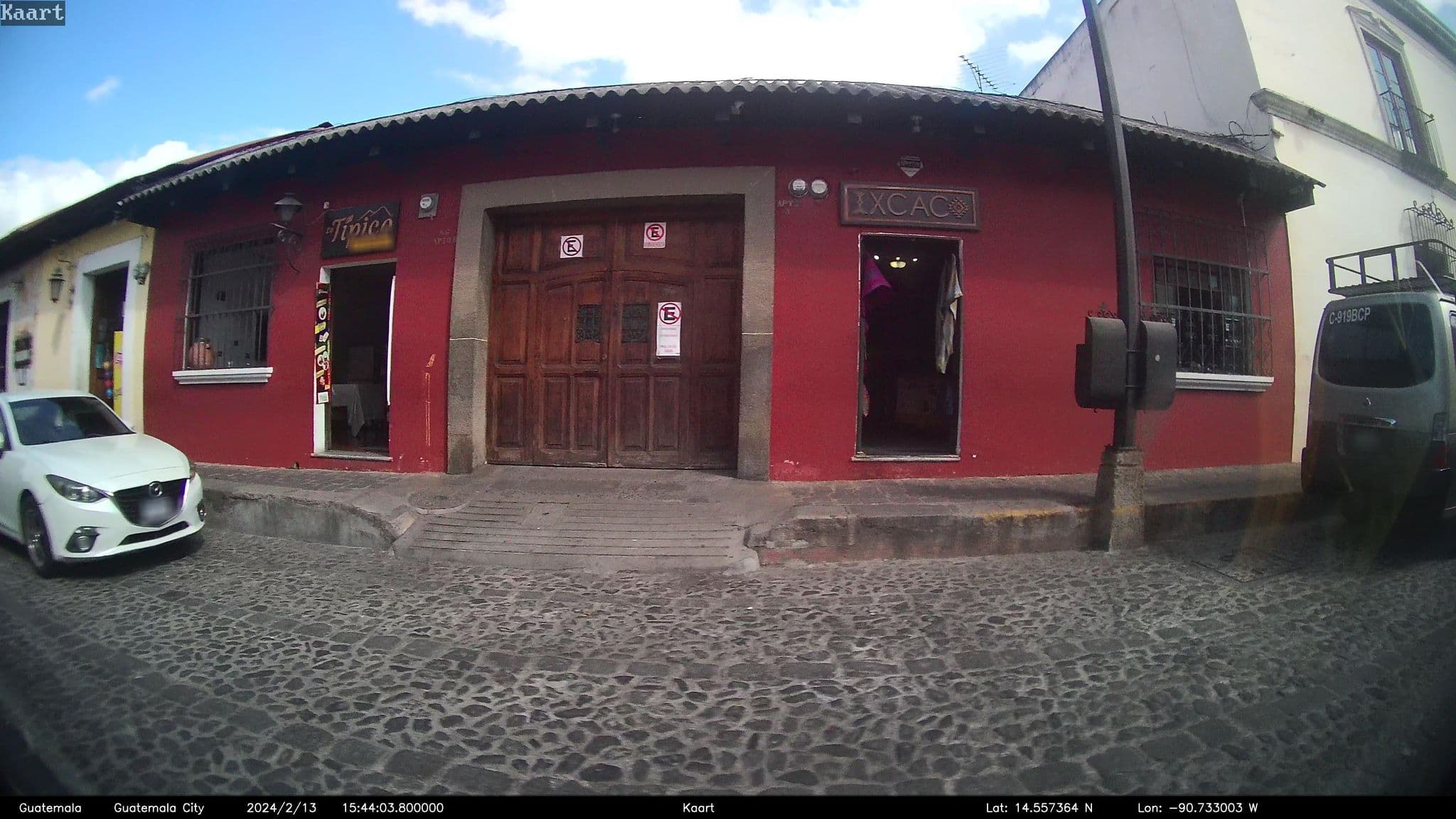 Street view near Palacio de Doña Leonor, Antigua Guatemala