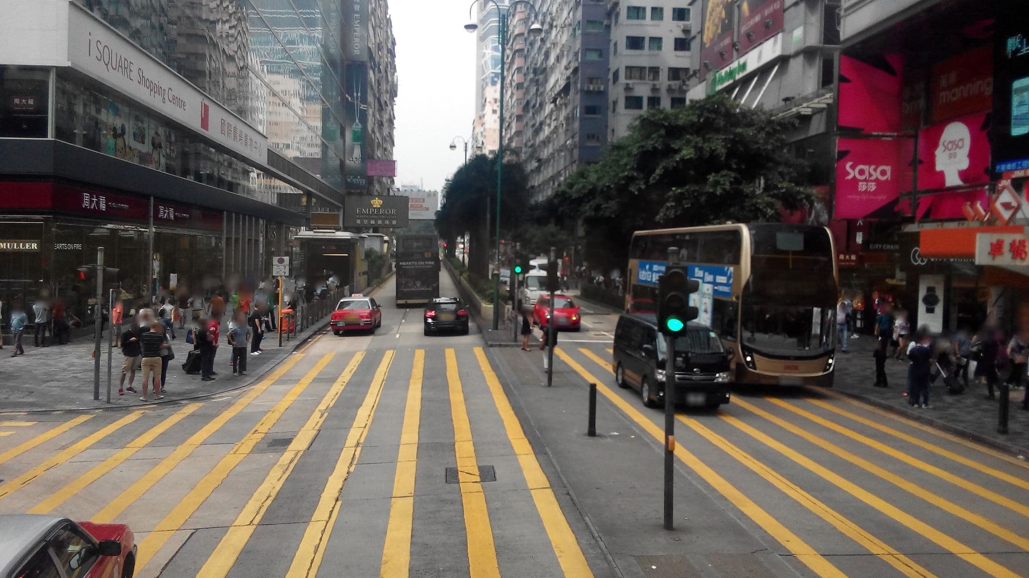 Street view near Hollywood Guesthouse, Tsim Sha Tsui — © avikdor (CC BY-SA · Mapillary)